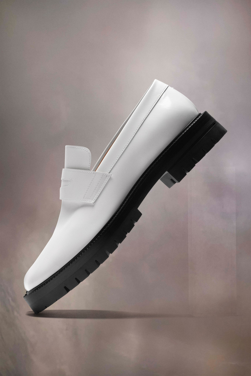 Maison Margiela Tabi loafers outlook