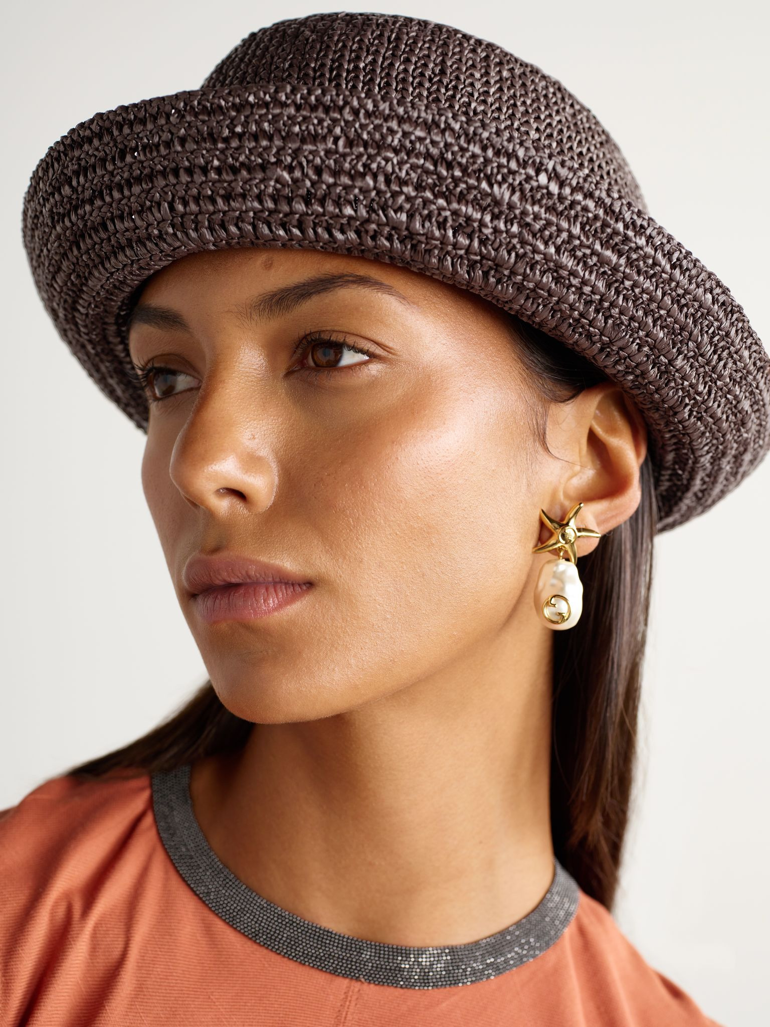 Bead-embellished faux raffia bucket hat Dark brown - 2