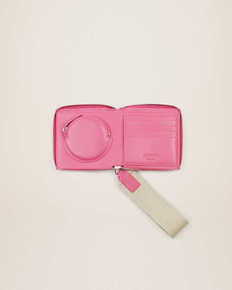 JACQUEMUS Le carré rond outlook