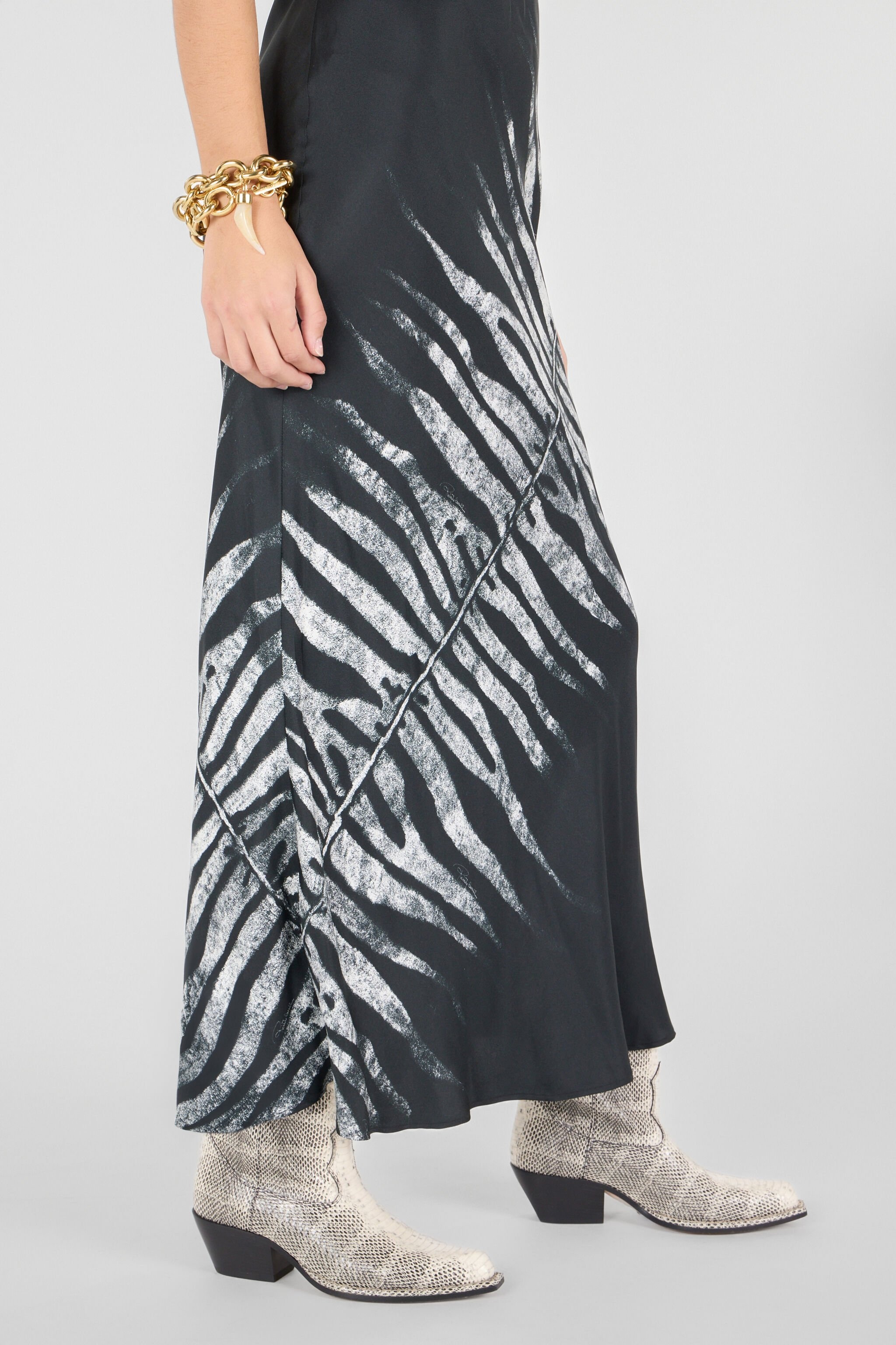 Long Dress With White Tigress Print - 7