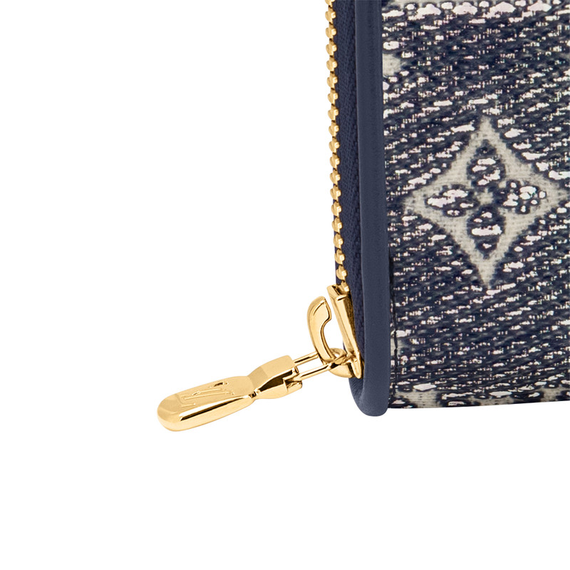 Louis Vuitton Zippy Wallet outlook