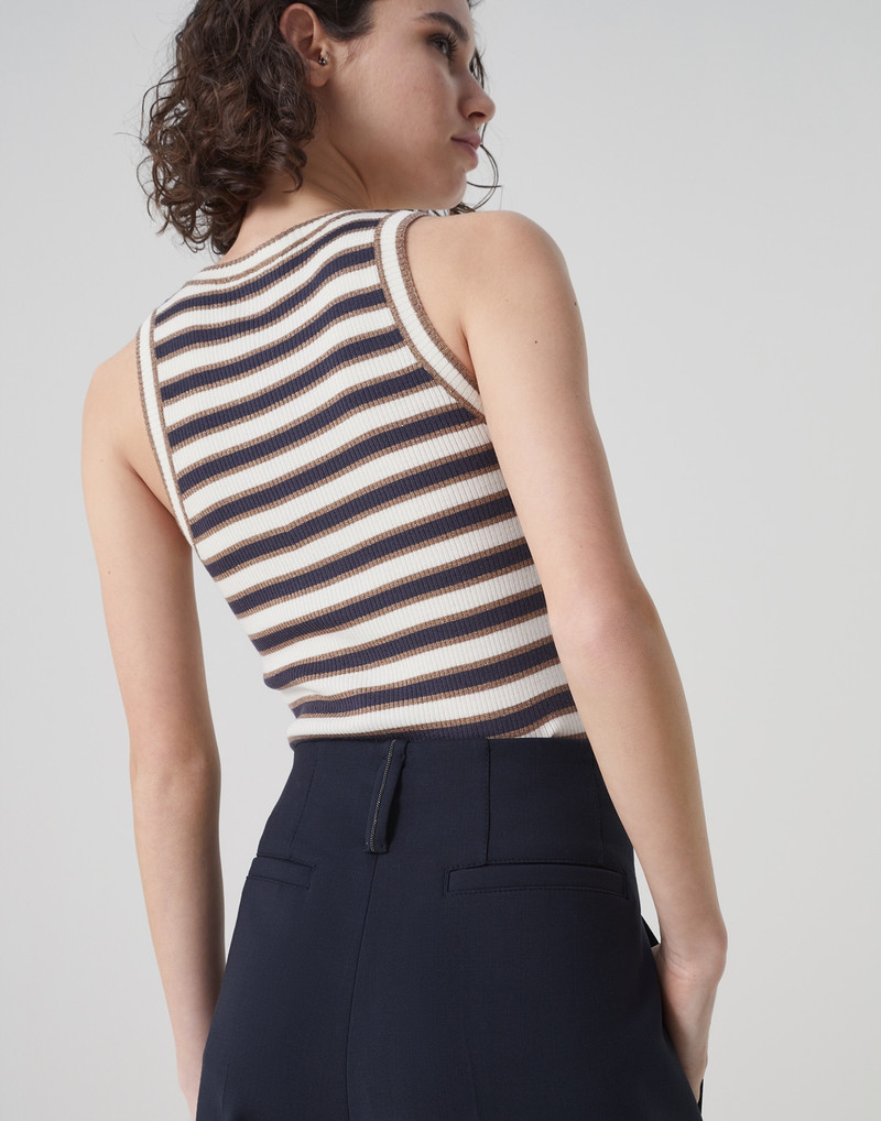 Comfort virgin wool crêpe double cloth wide trousers with reversed pleats and monili 3