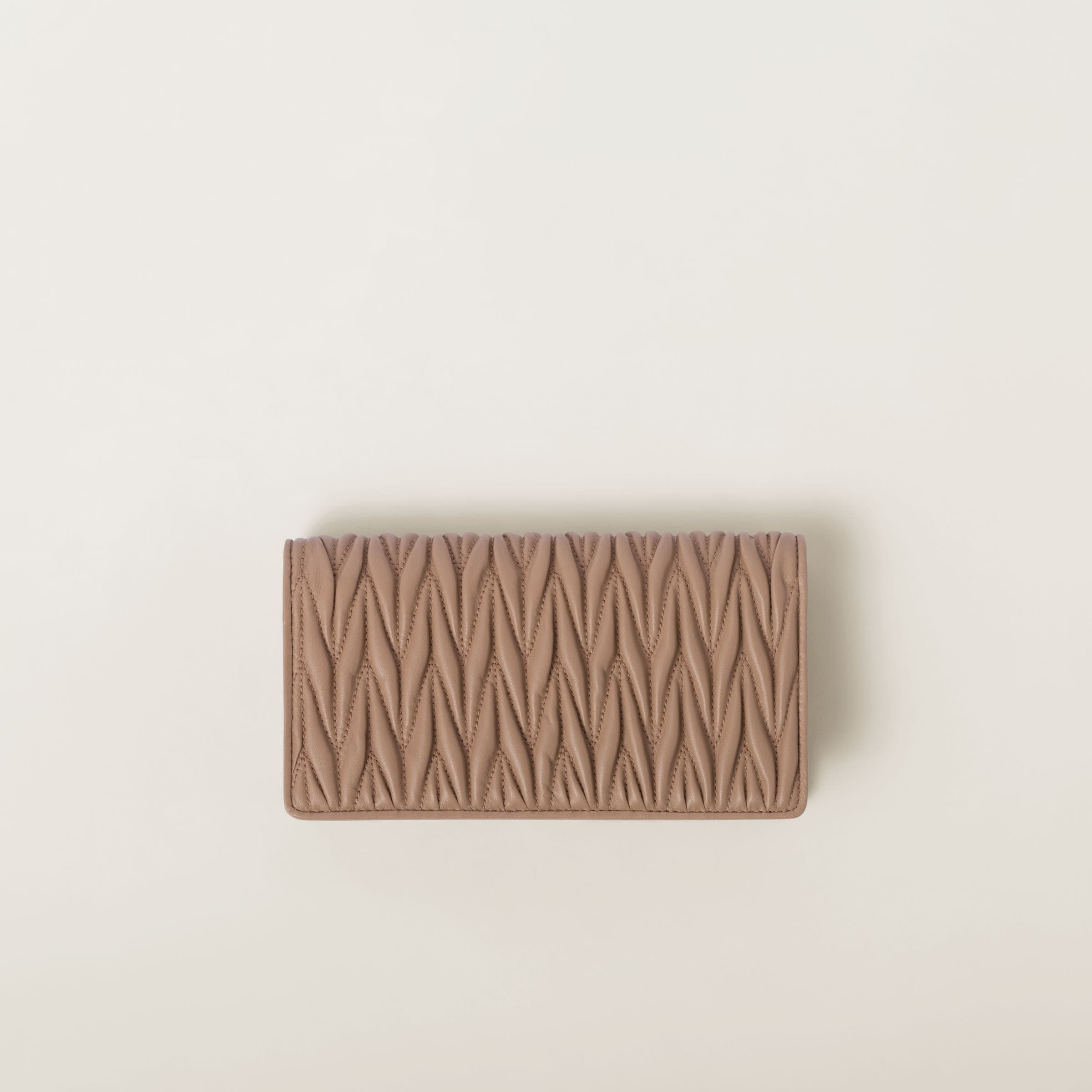 Matelassé nappa leather smartphone case - 5