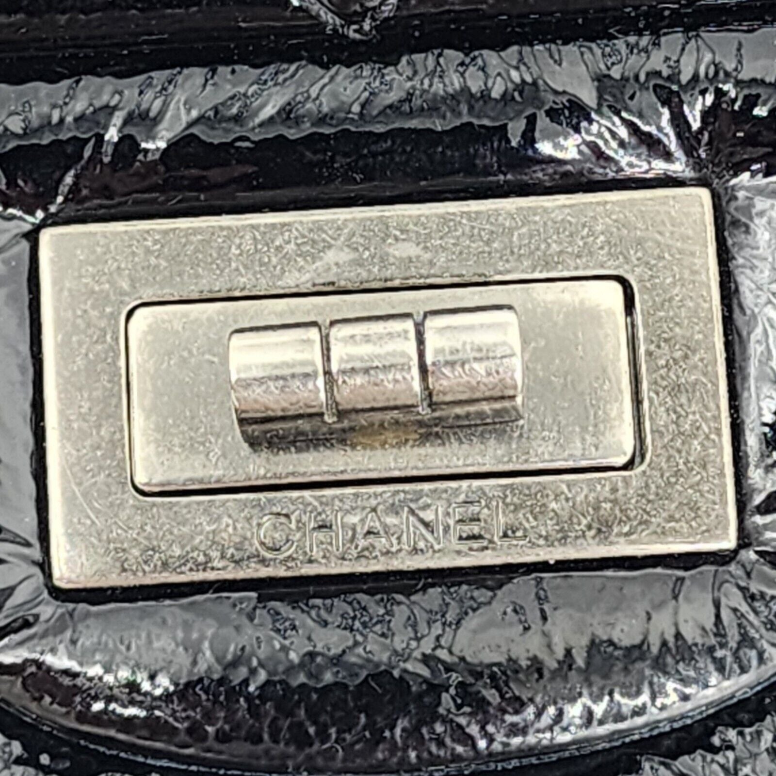 Chanel Classic 2.55 Reissue Jumbo Double Flap Bag - Quilted Patent Leather Black - 4