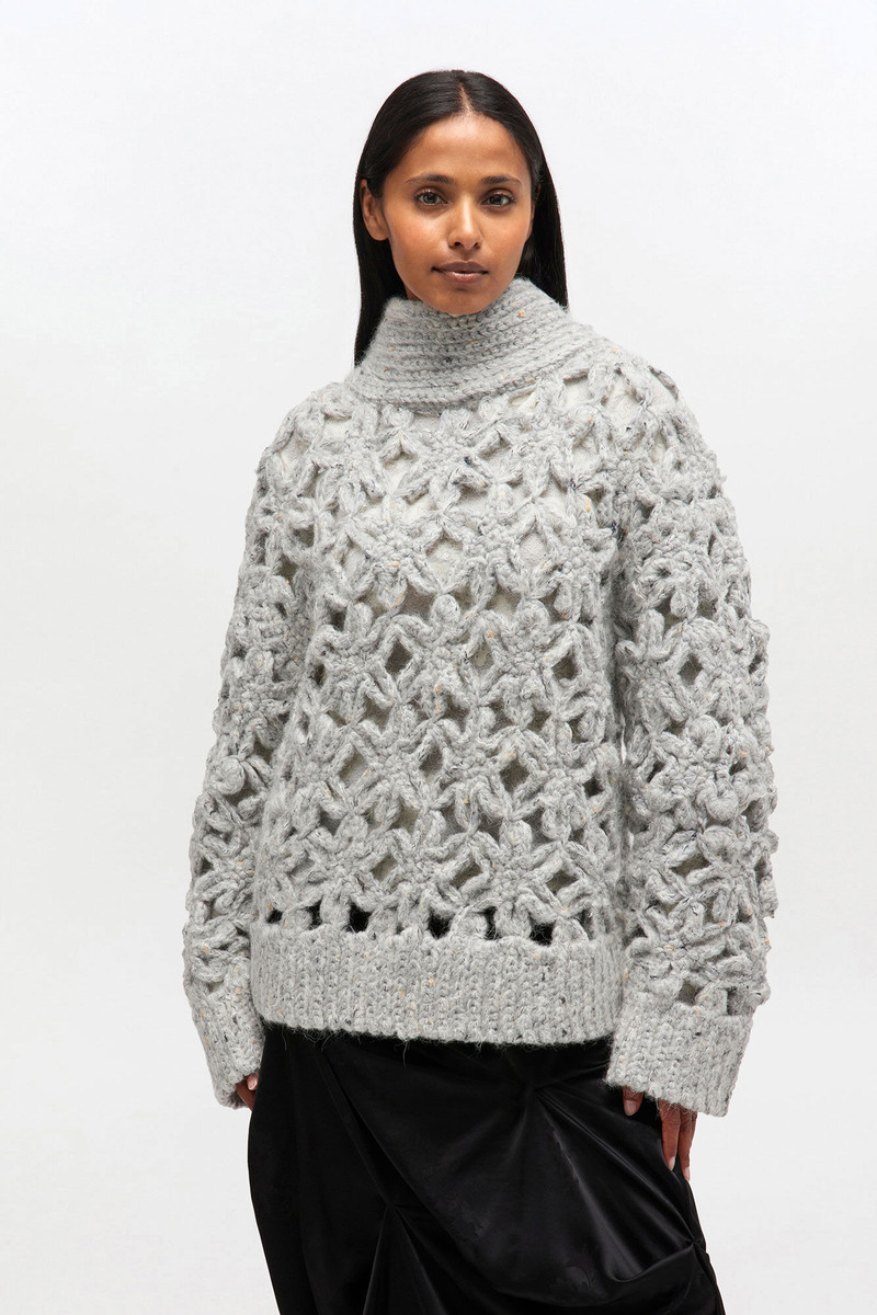 GANNI GREY FLOWER CROCHET SWEATER outlook