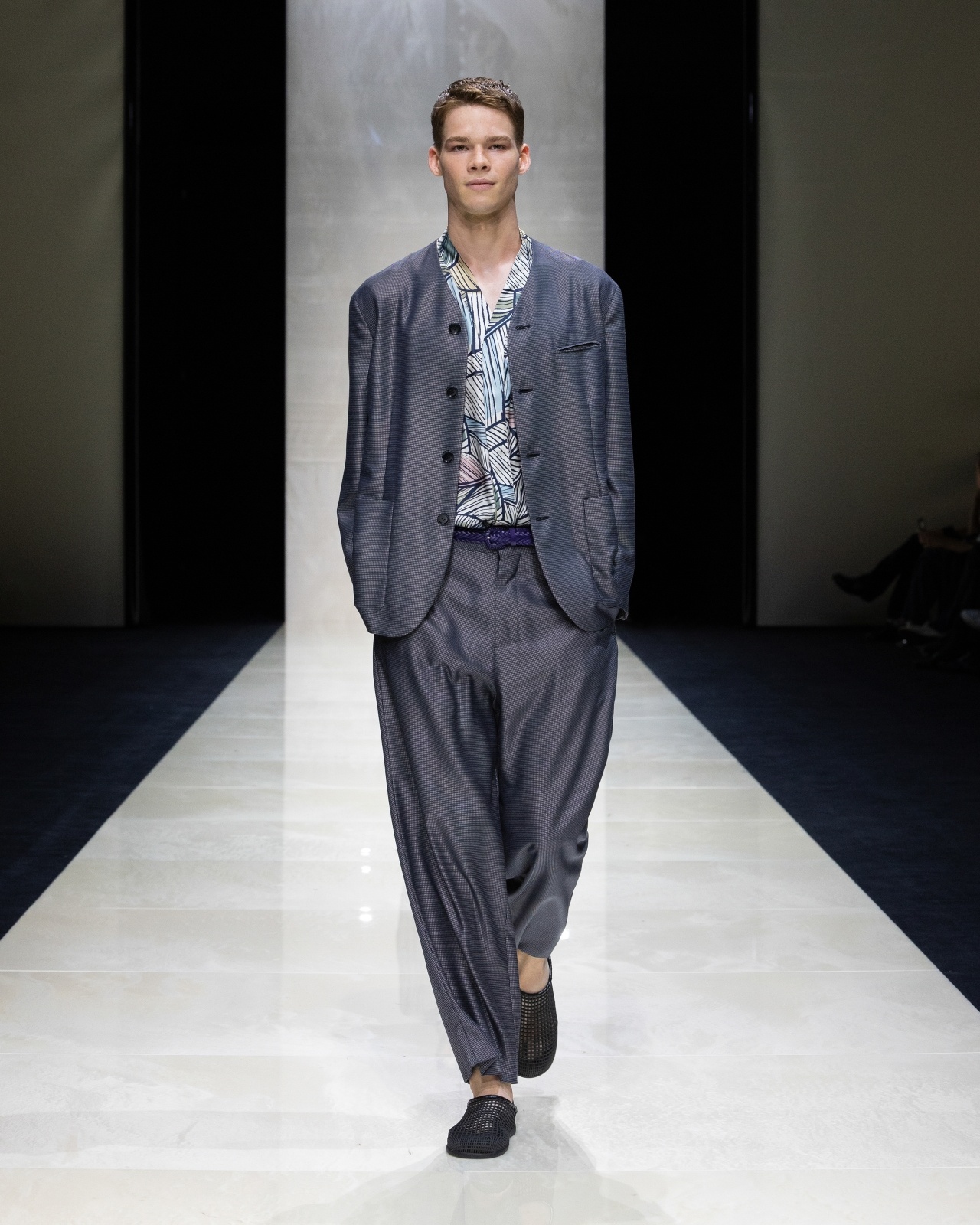 VIRGIN WOOL AND SILK SINGLE-BREASTED SUIT - 7