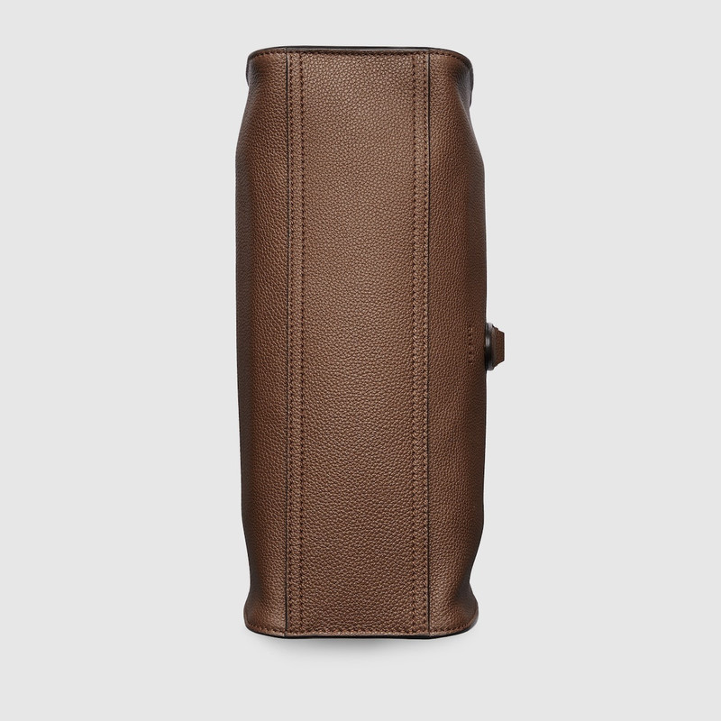 Medium tote bag with hook closure 10