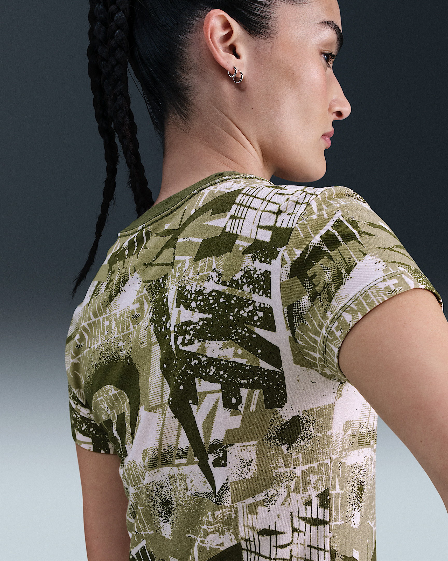 Nike Sportswear Women's Slim T-Shirt - 2