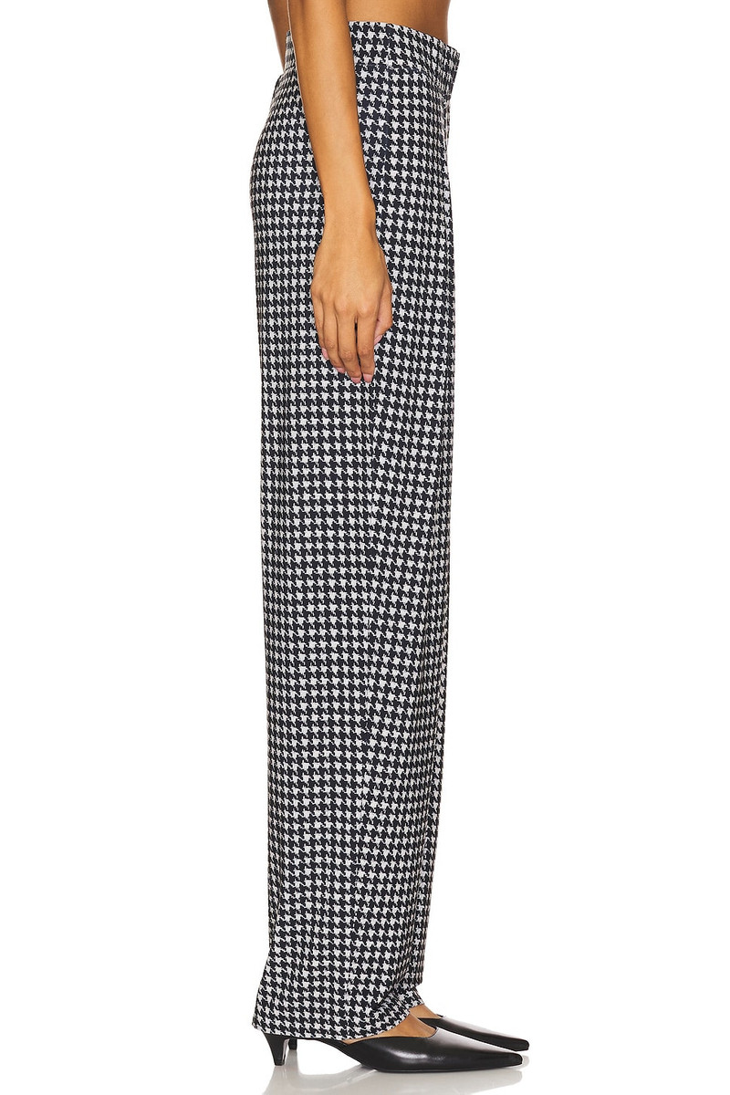 NORMA KAMALI Low Rise Pleated Trouser outlook