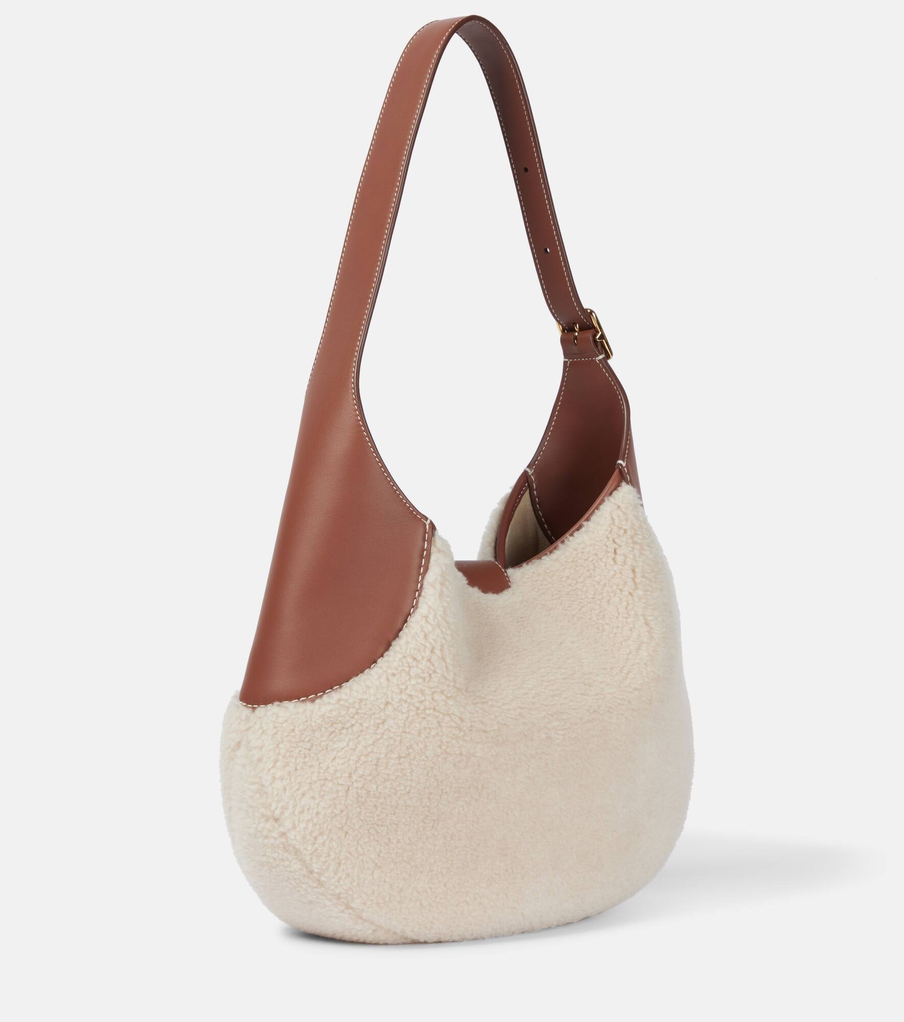 Bobbin Medium faux shearling shoulder bag - 4