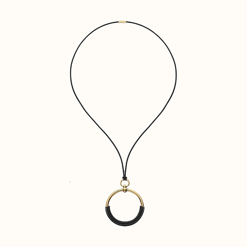 Hermès Loop Grand pendant outlook