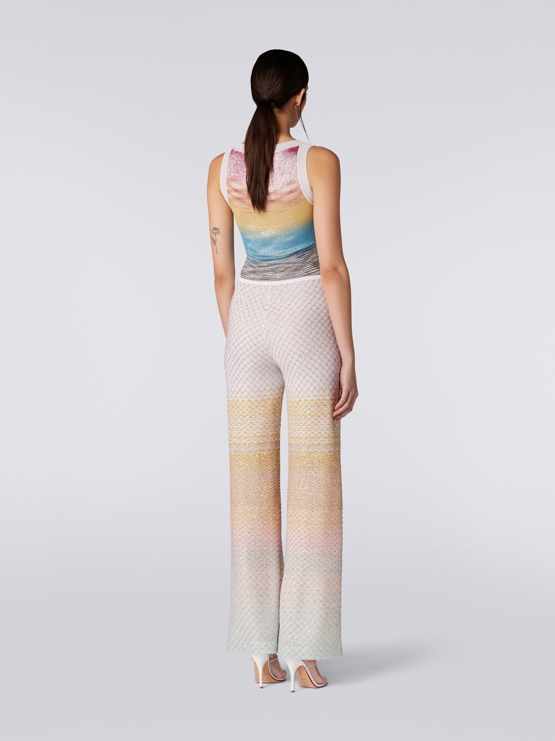 Flared knit trousers with sequins - 4