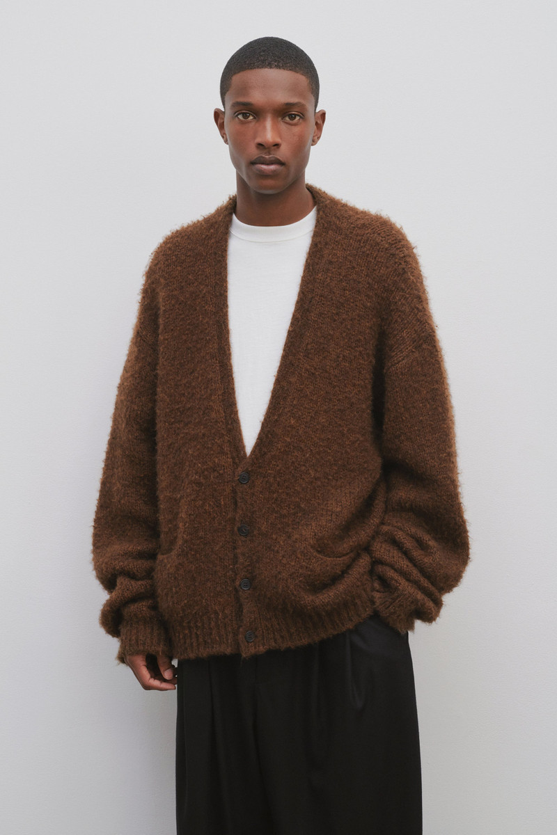 Dars Cardigan in Cashmere 3