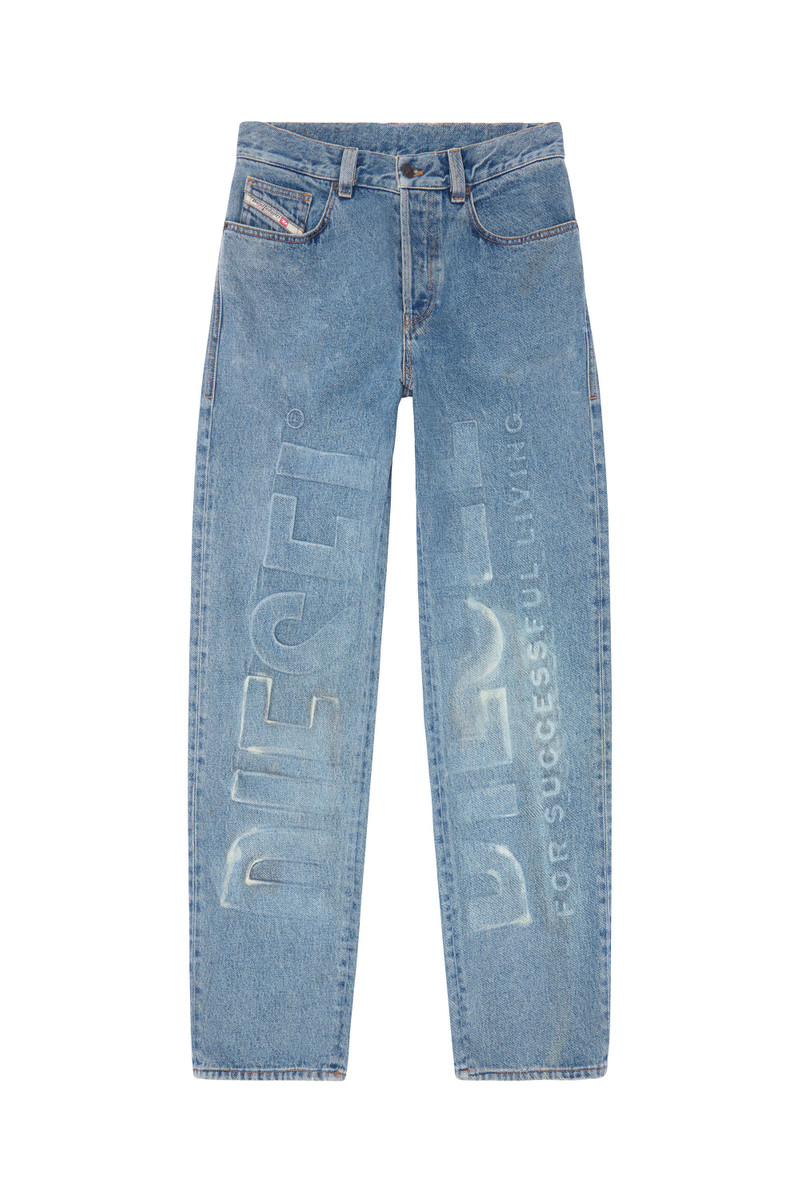 2010 007B9 STRAIGHT JEANS 1