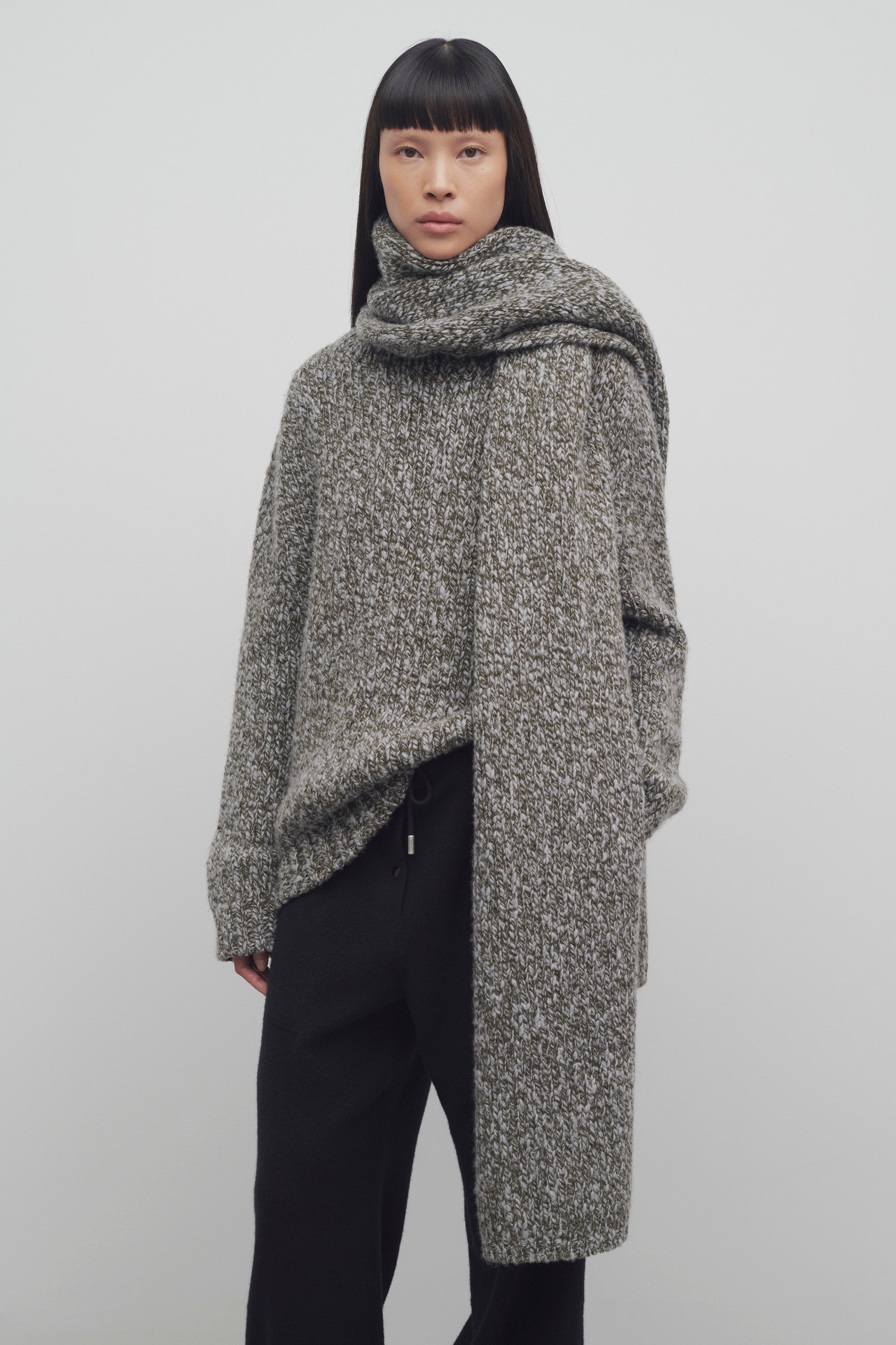 Hobe Scarf in Cashmere - 3