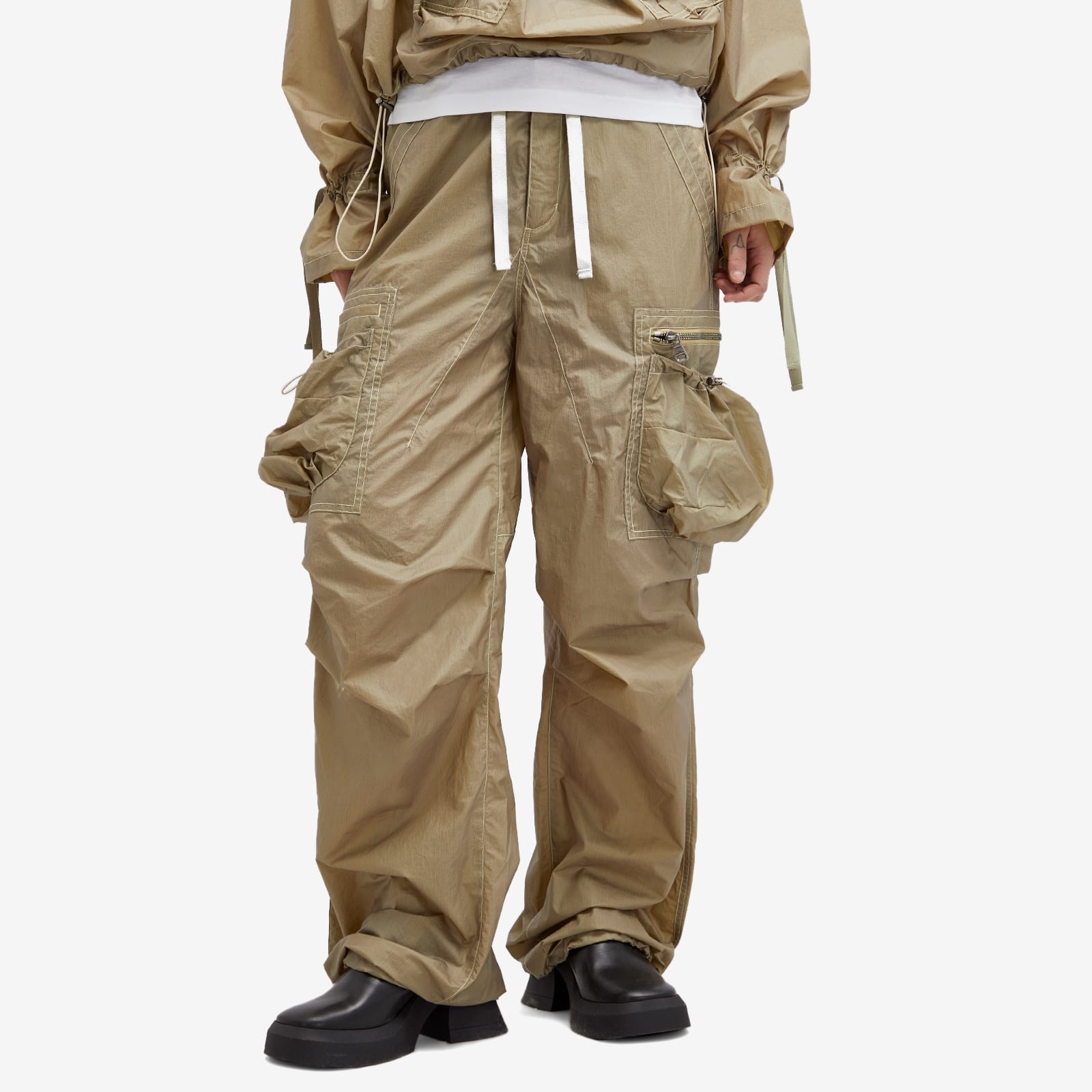 パンツ [ANDERSSON BELL] BALLOON POCKET PARACHUTE PANTS Andersson Bell - Balloon Pocket Parachute Pants | HBX