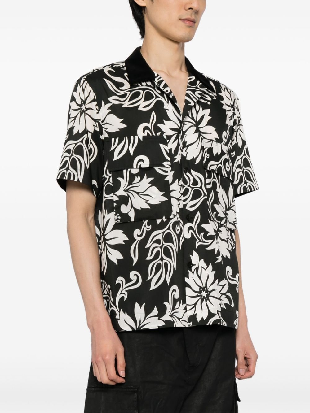 sacai 新品タグ付き 52,800円 Floral Print Shirt Sacai Floral Print Shirt in Green | FWRD