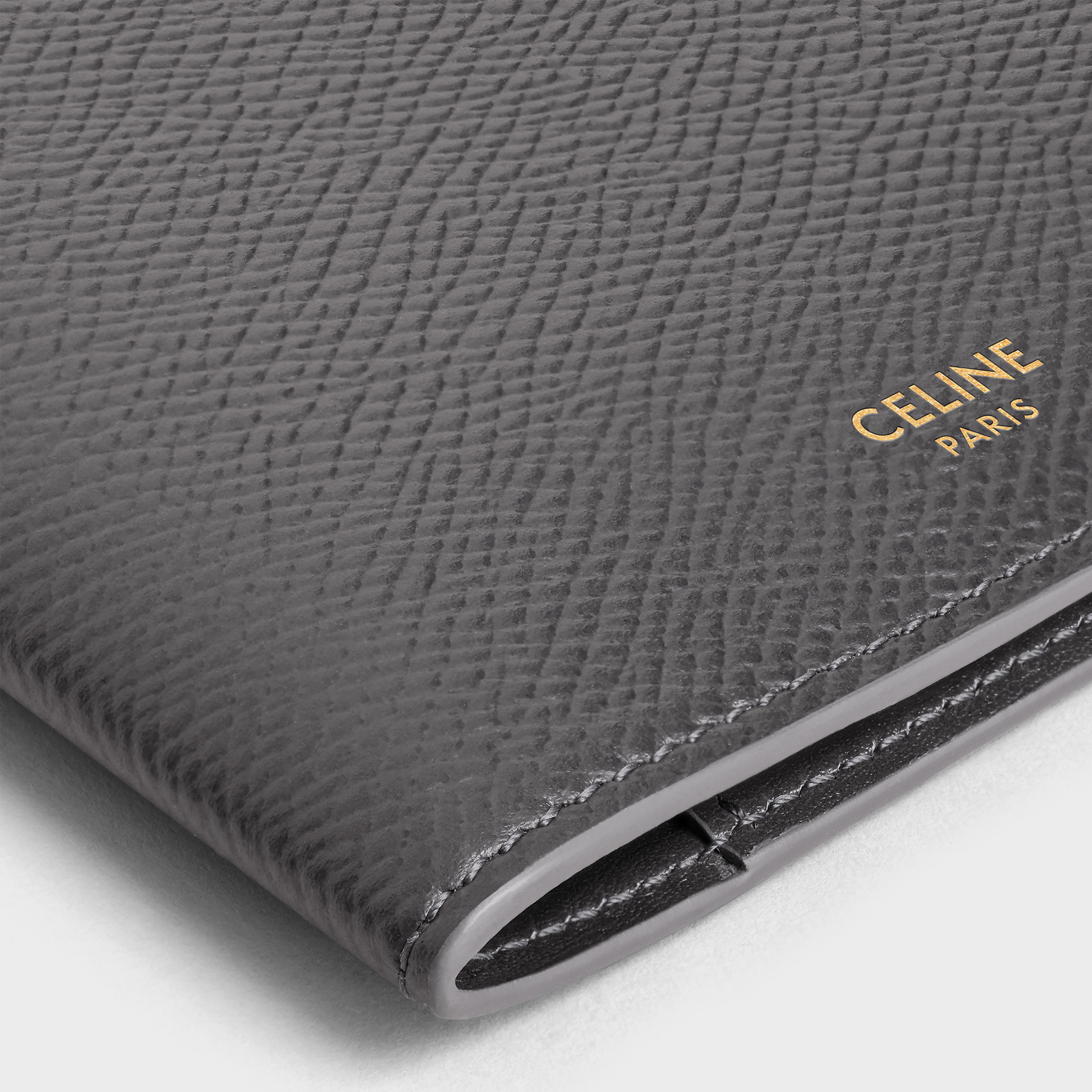 PASSPORT COVER IN GRAINED CALFSKIN - 5