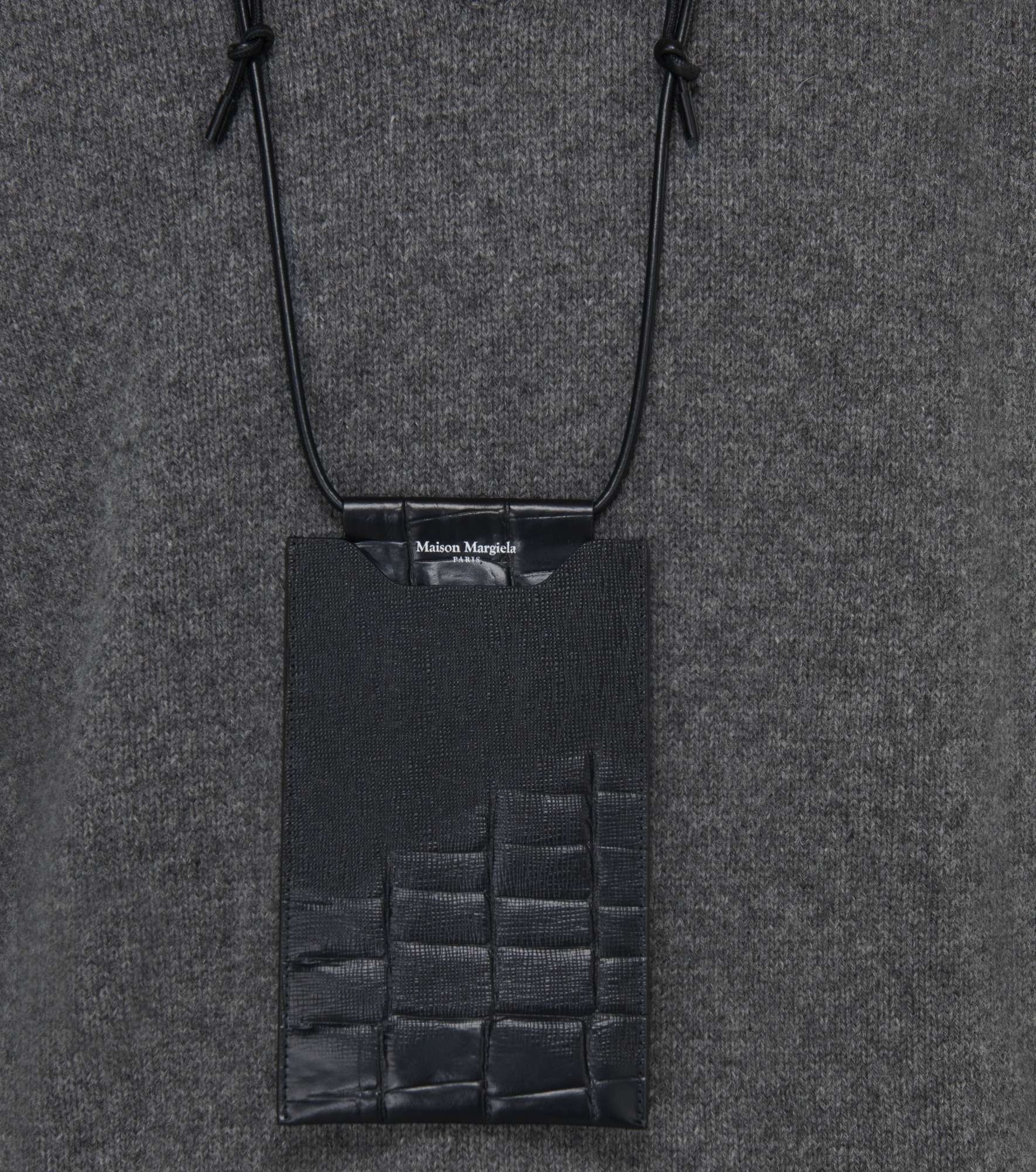 Croc-effect leather phone pouch - 3