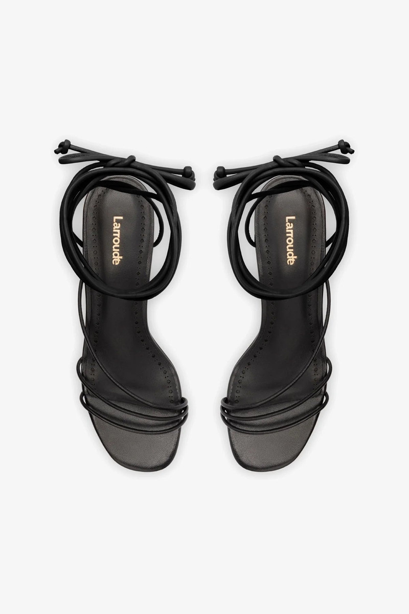 Sara Sandal In Black Leather 5