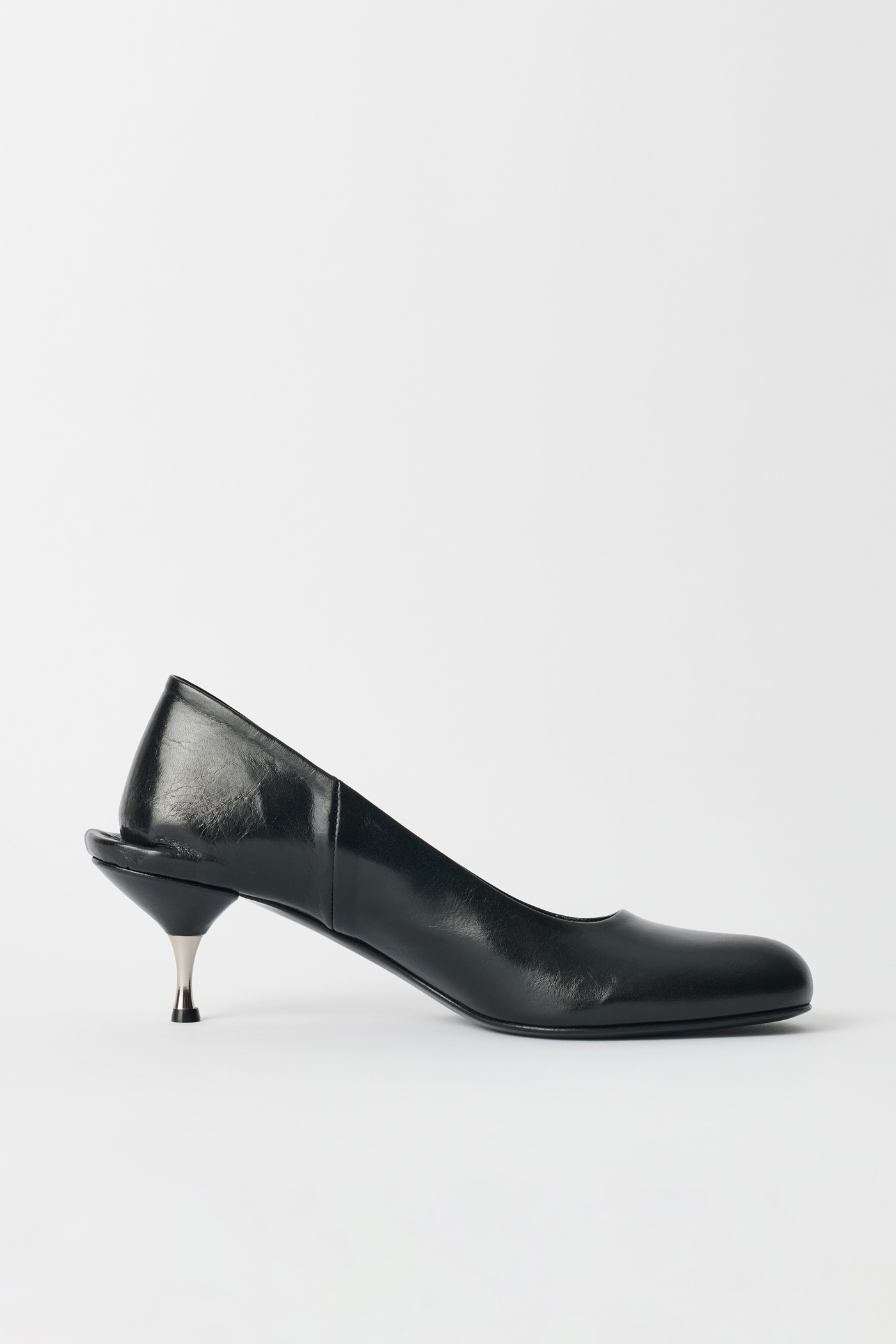 Declined Heel True Dye Black Leather - 4