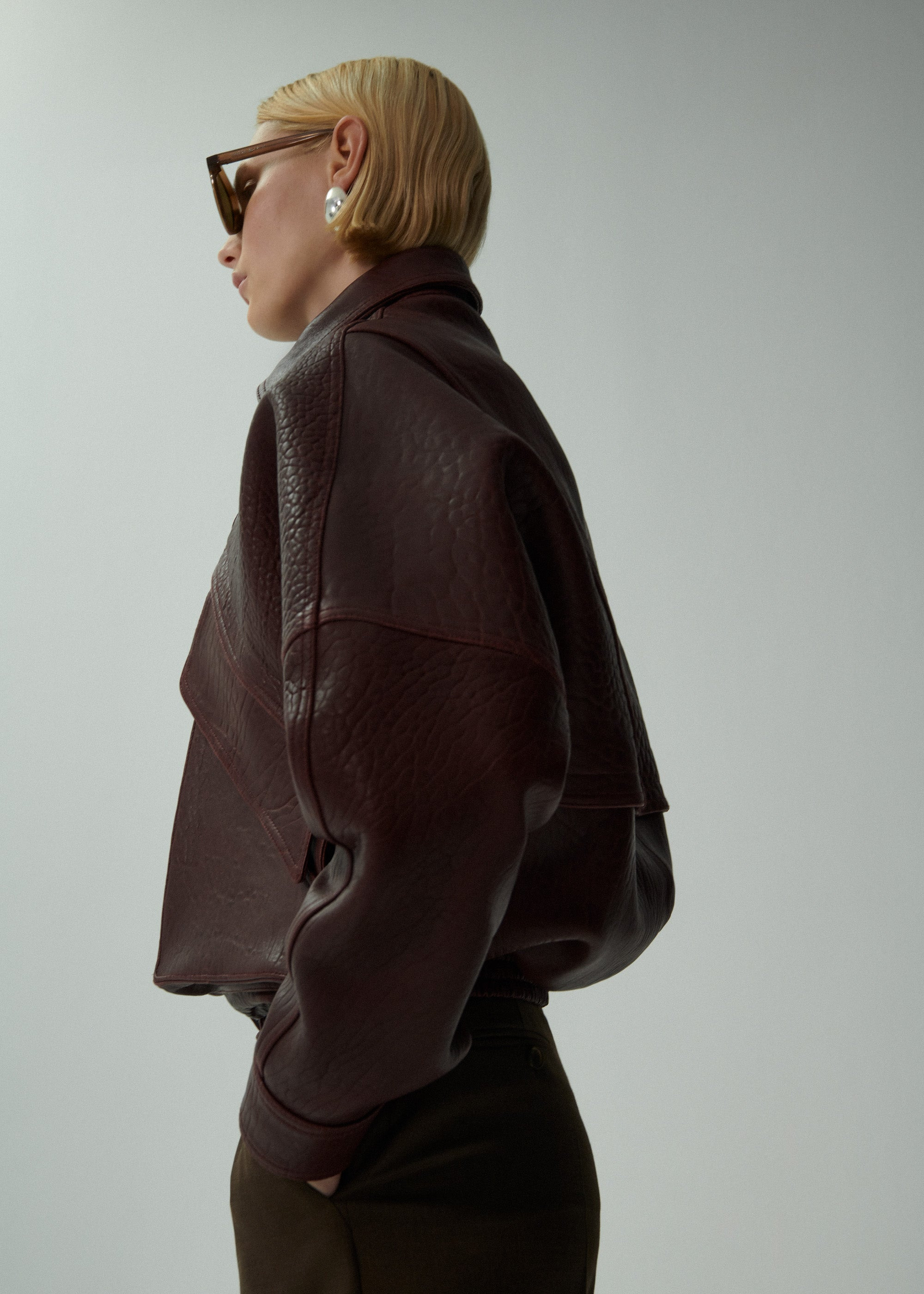 Vintage leather bomber jacket in embossed burgundy - 5