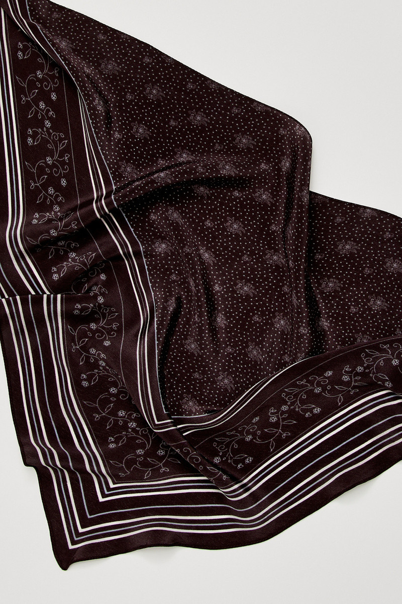 Essential Triangle Bandana 12