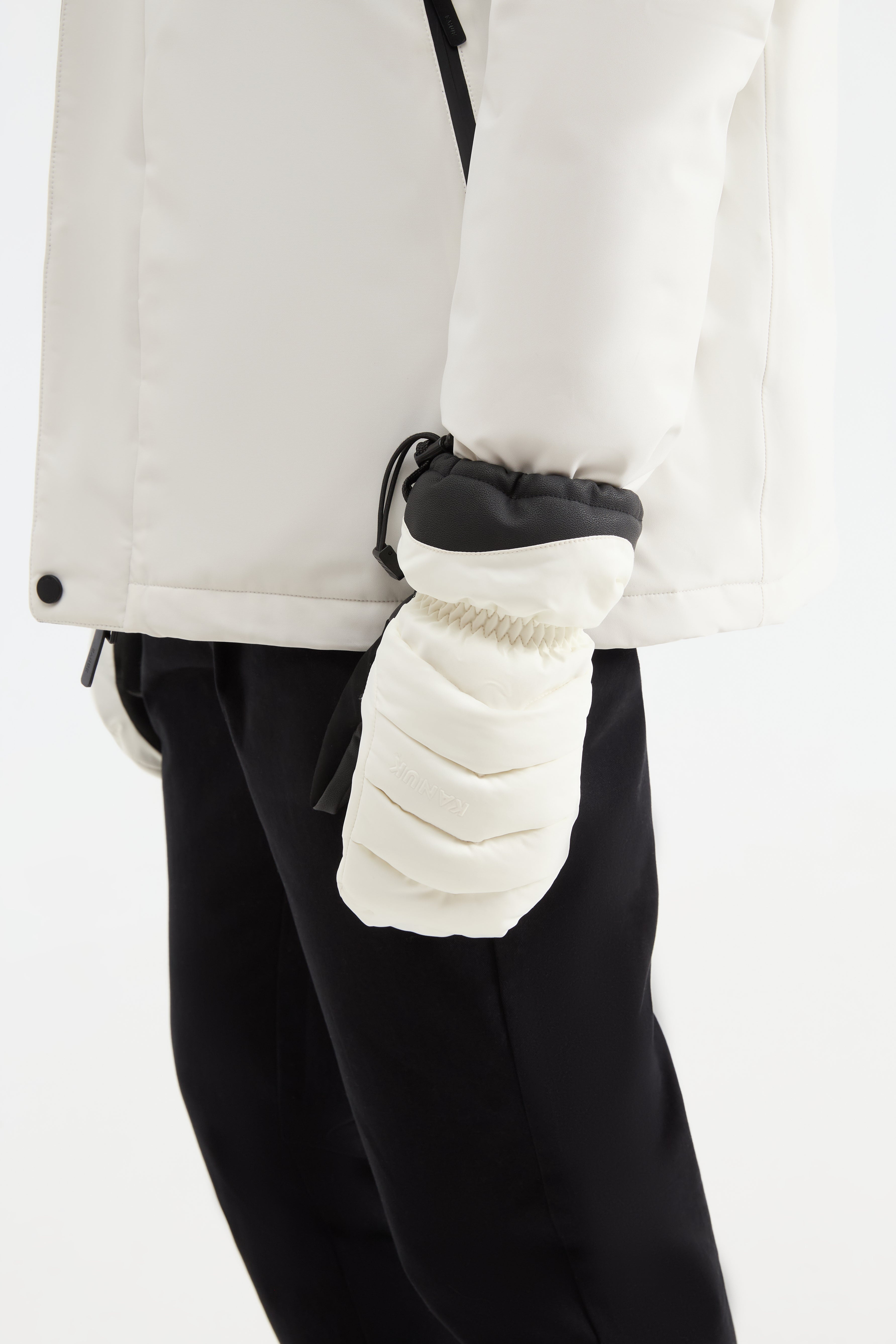 Nuvata Puffer Mittens in White - 3