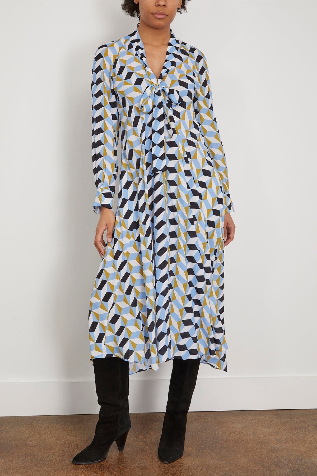 Graphic Volumes Dress in Blue Graphics - 3