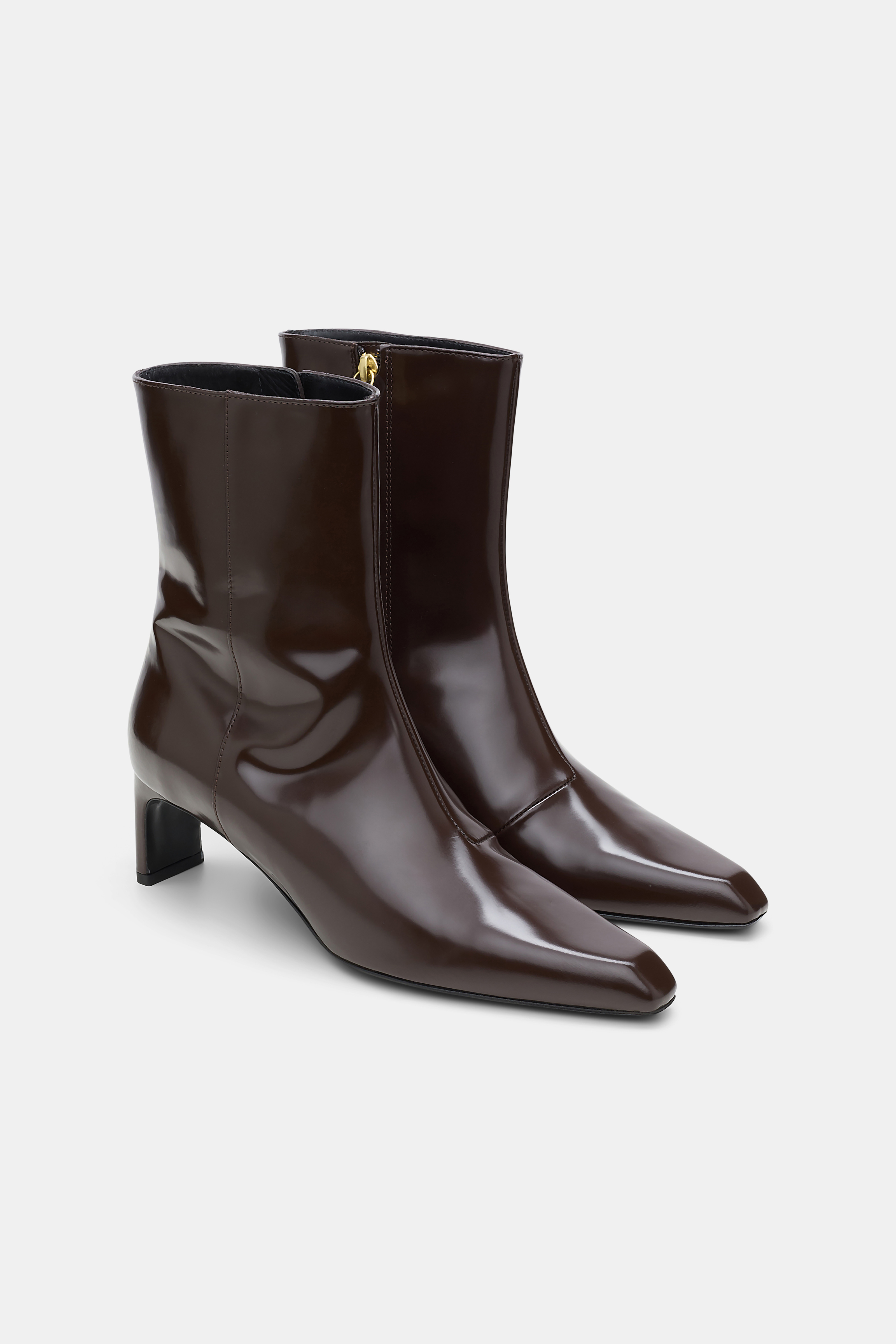 SUBTLE SHINE Ankle Boot - 6