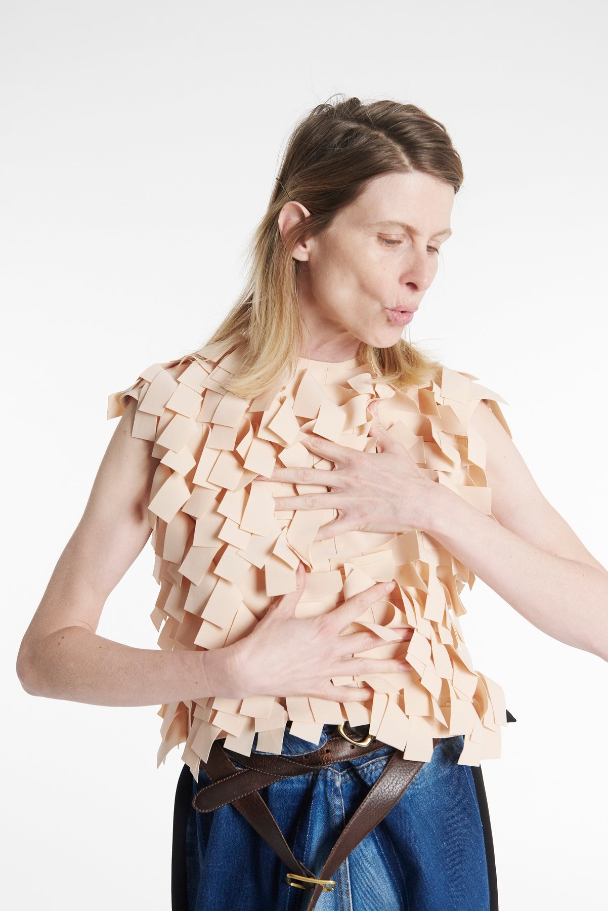 TOP WITH RECTANGLE DETAIL NUDE - 9