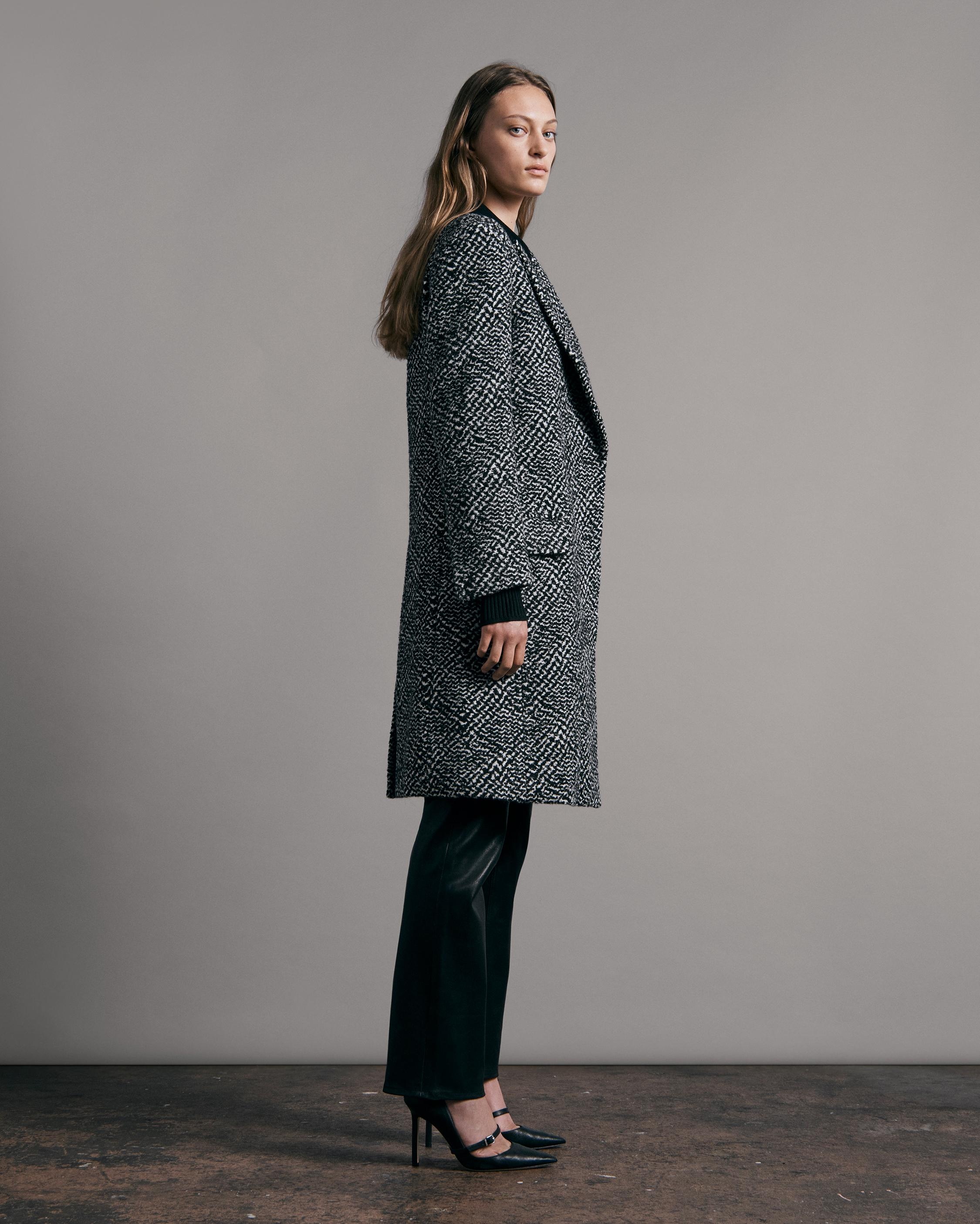 Wooster Wool Blend Coat
Classic Fit Coat - 3
