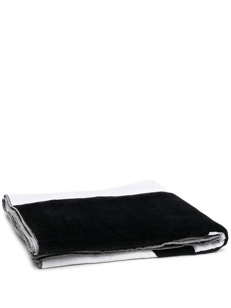 two-tone panelled bath towel 1