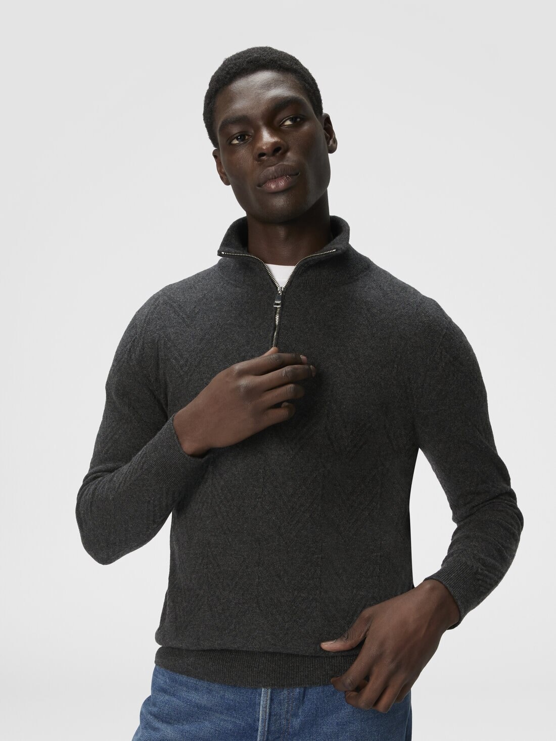 Half-Zip Sweater with Tone-on-Tone Zigzag Pattern - 4