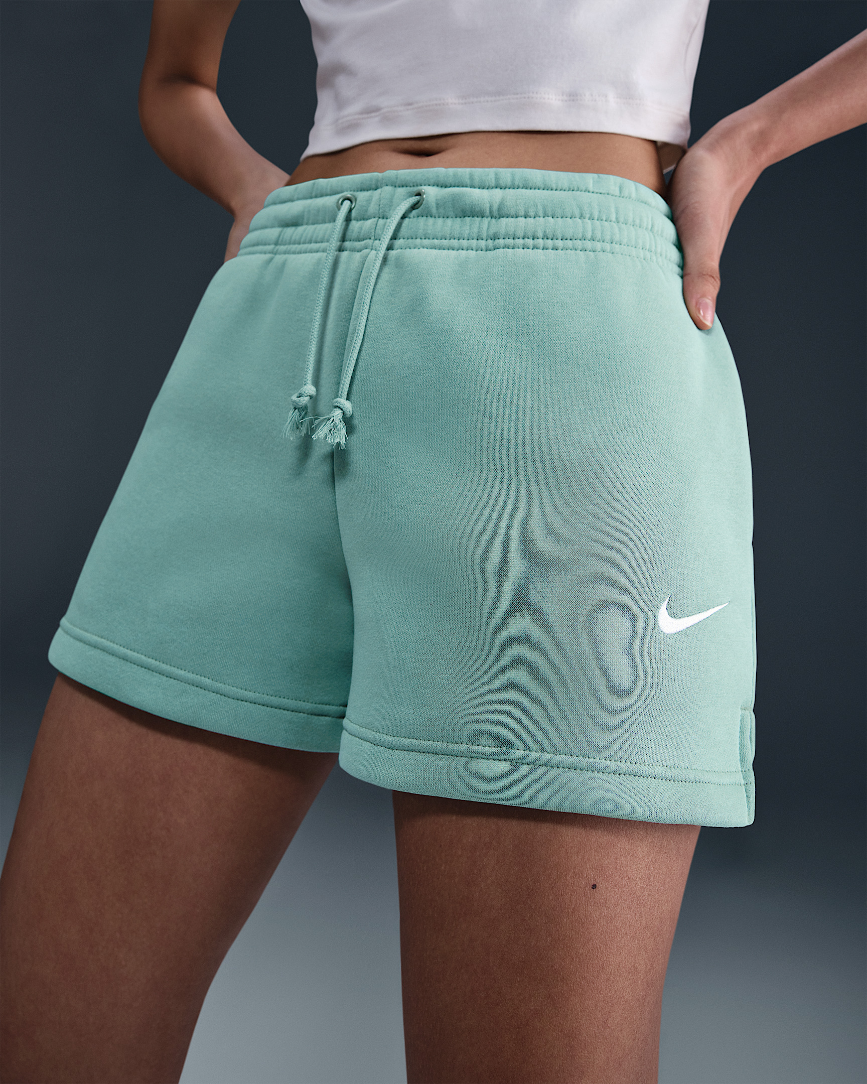 Nike Sportswear Phoenix Fleece Women's Mid-Rise 4" Shorts - 2