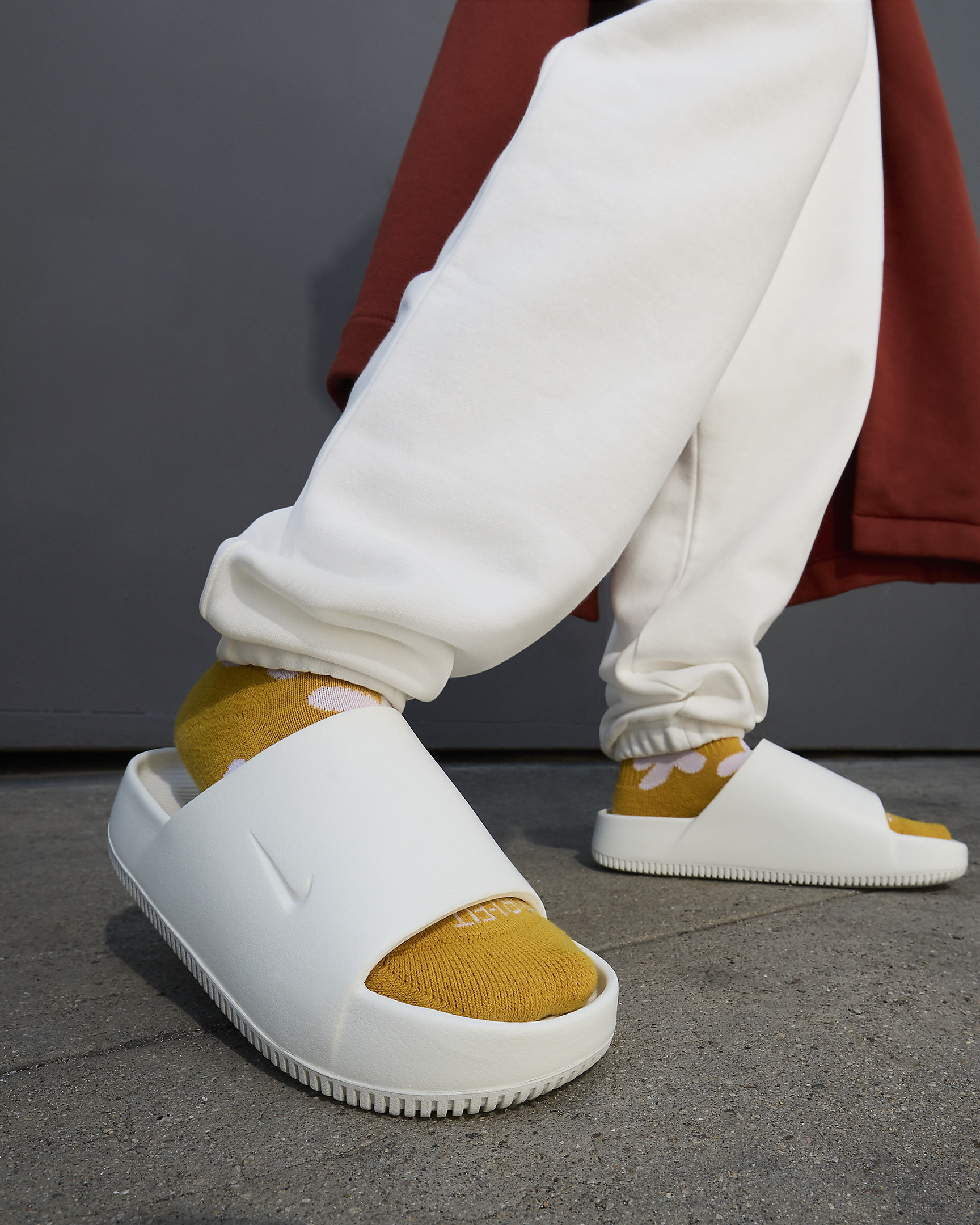 Nike Calm Women's Slides - 2