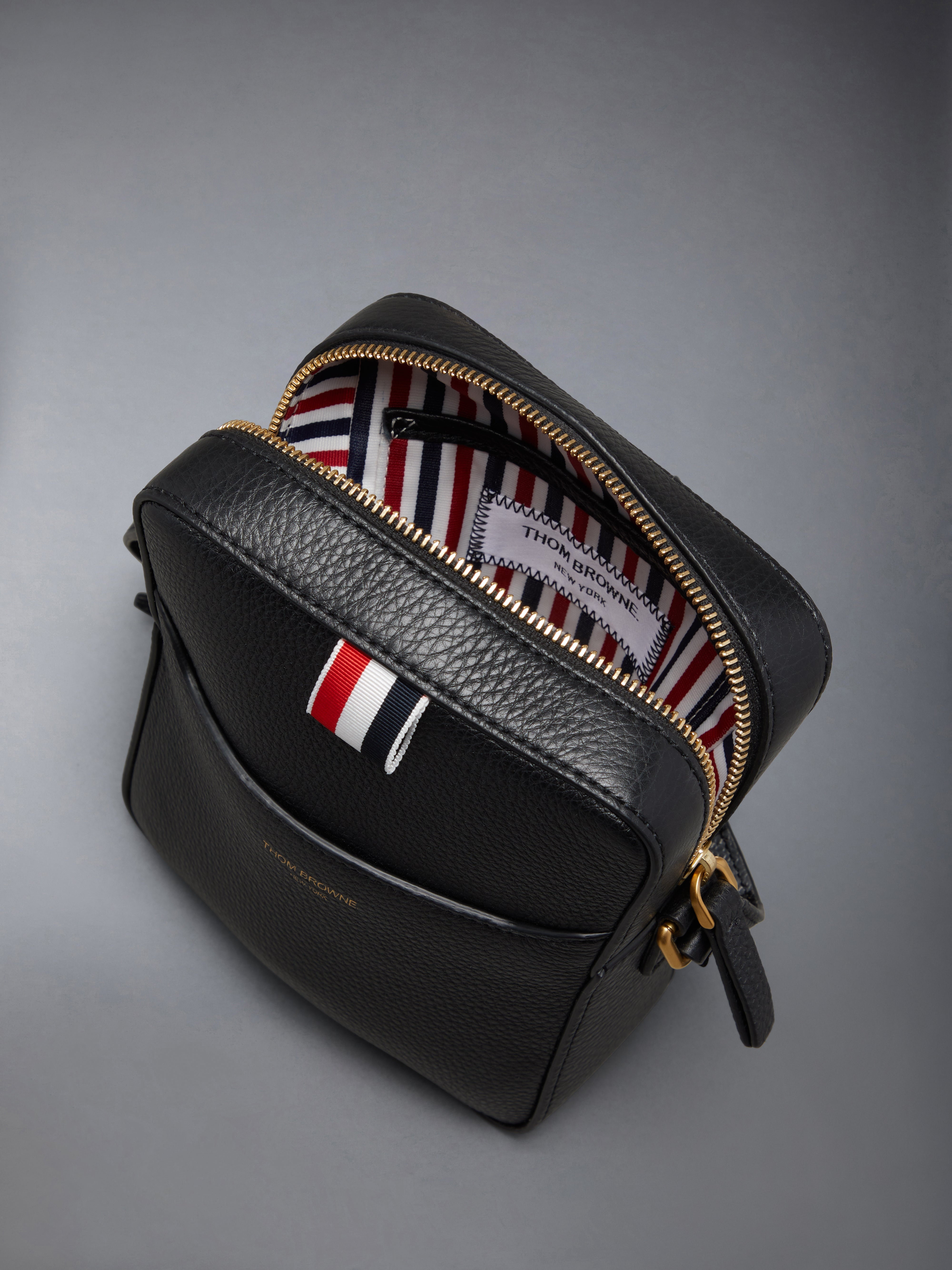 SOFT PEBBLE GRAIN 4-BAR VERTICAL CAMERA BAG - 5