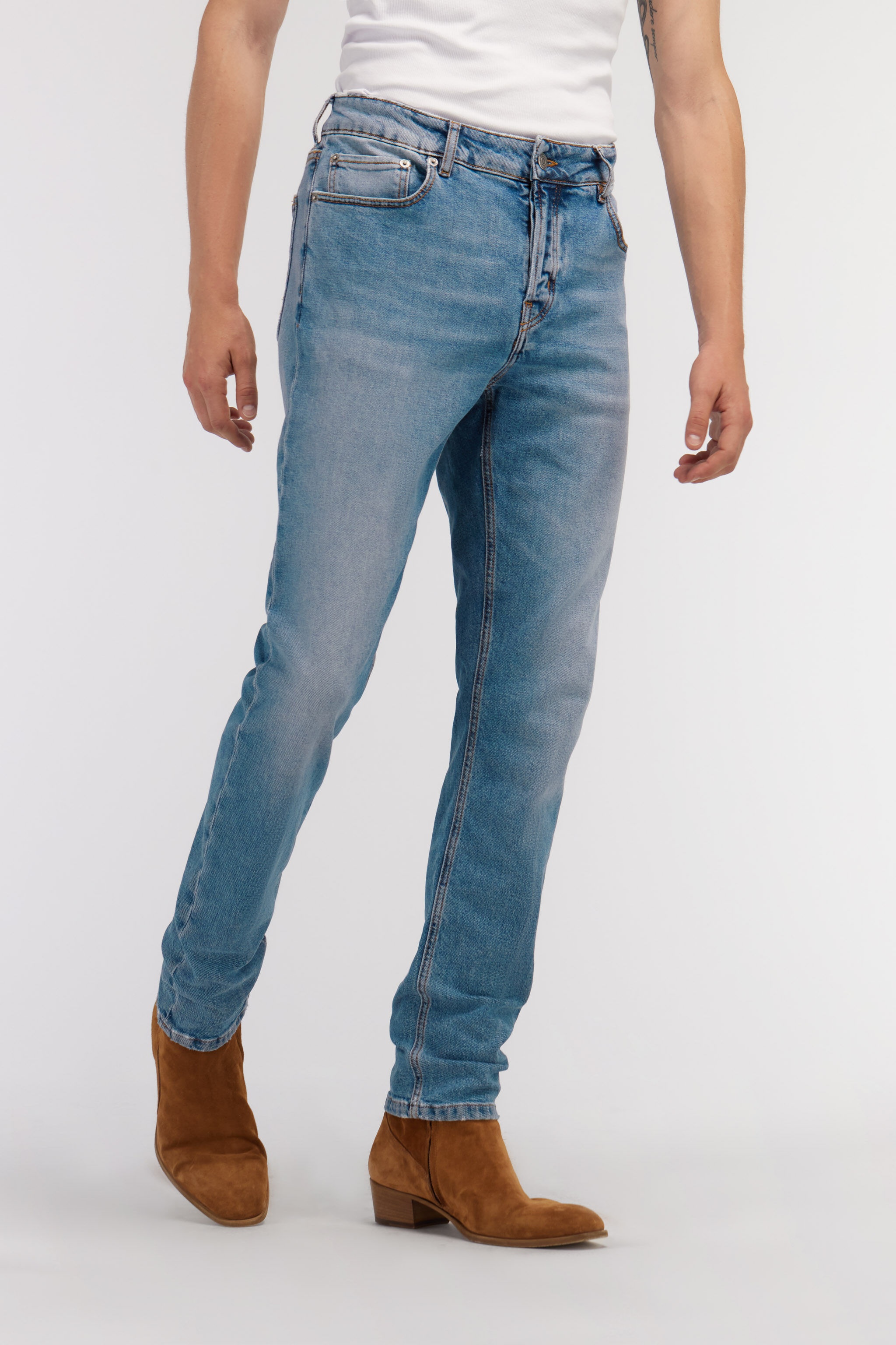 Light wash jeans - 5