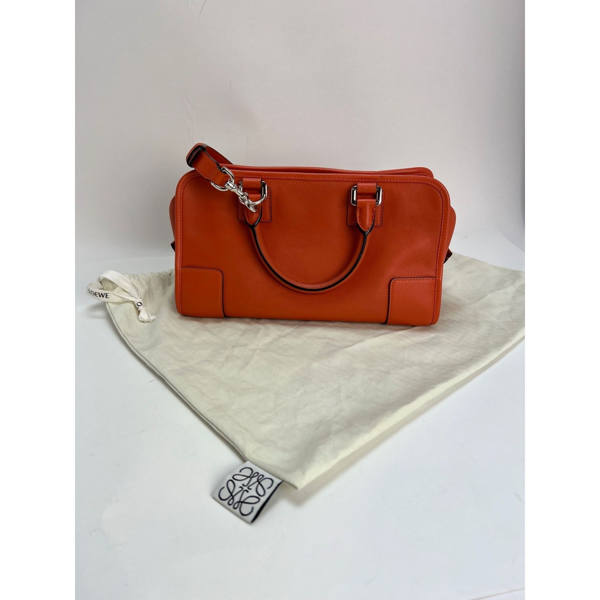 LOEWE Cal.fskin Amazona 28 Orange Shoulder Bag - 8