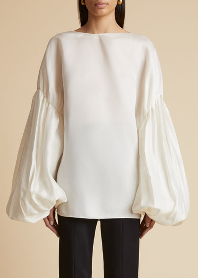 KHAITE The Quico Top in Chalk outlook