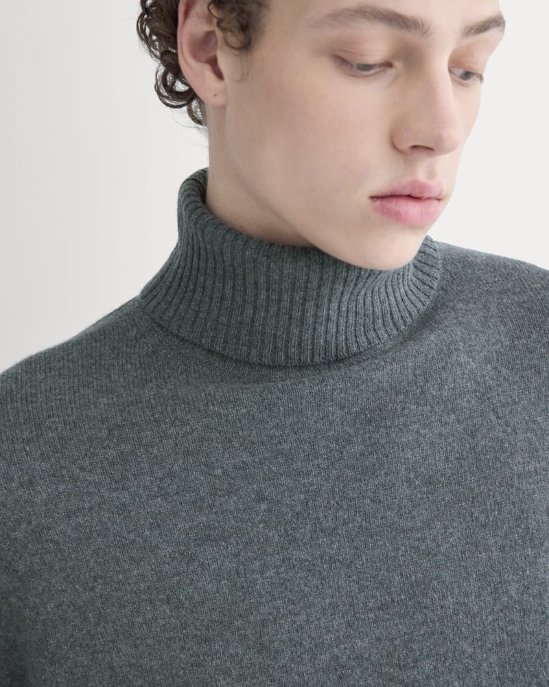 LUXE MERINO RELAXED TURTLENECK 4