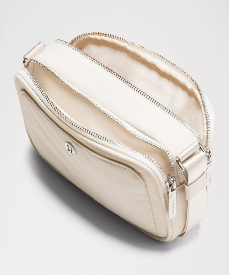 Crossbody Camera Bag 2L 4