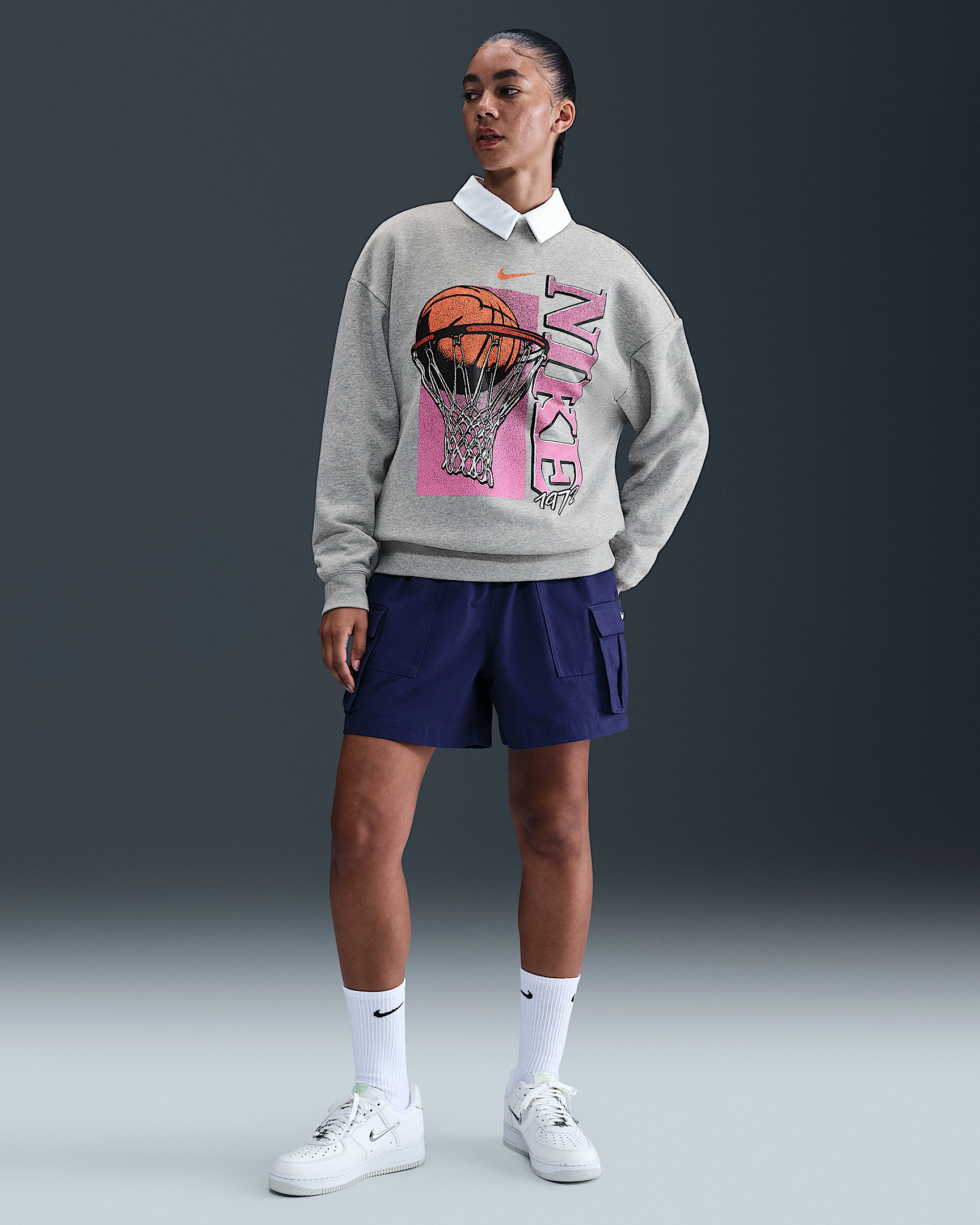 Nike Club Women's Fleece Loose Crew - 4