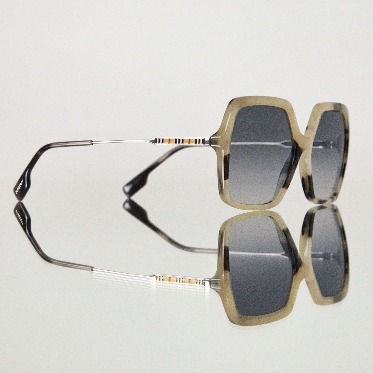 Oversized Square Frame Sunglasses - 6