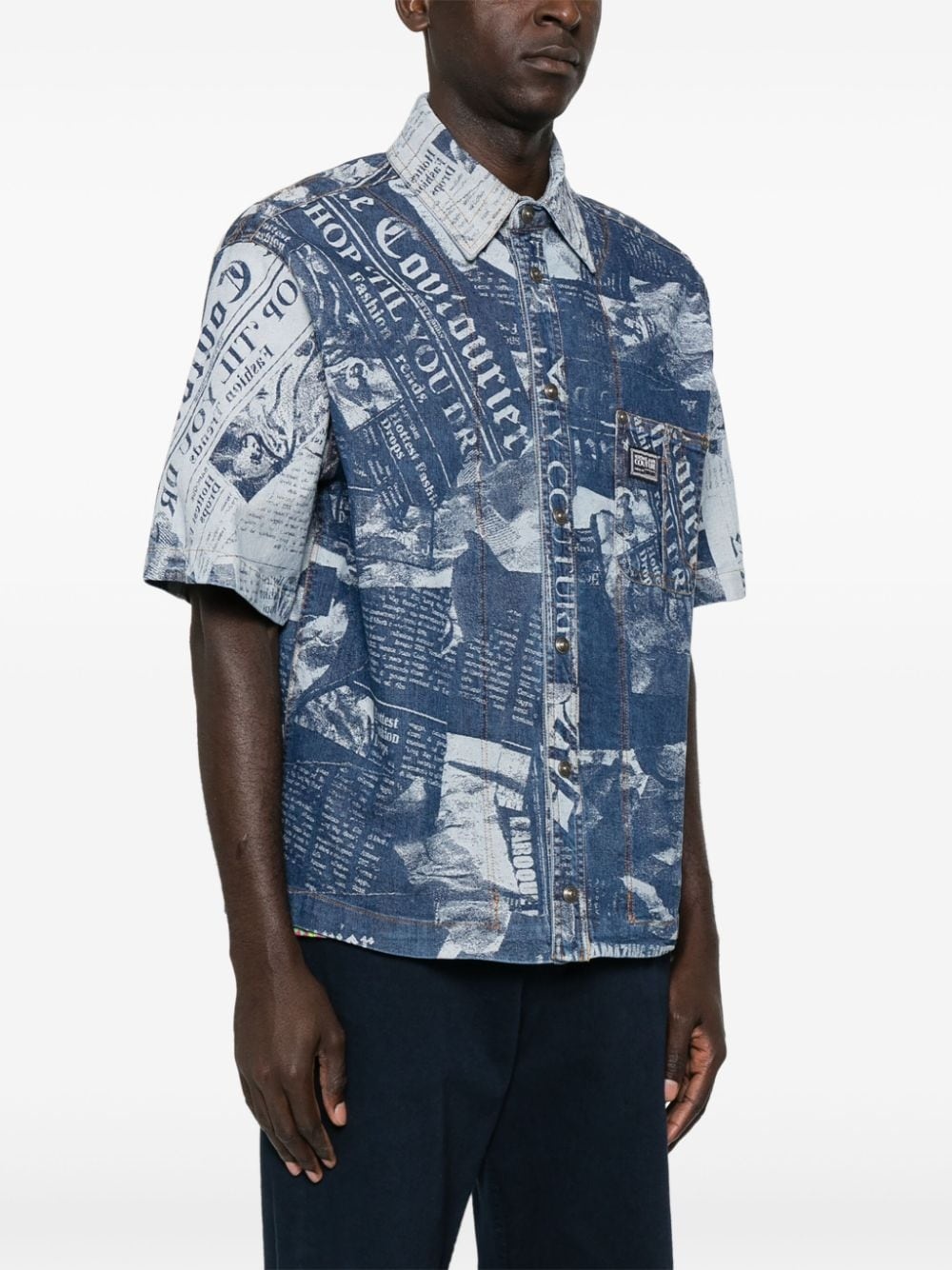 Magazine-print denim shirt - 3