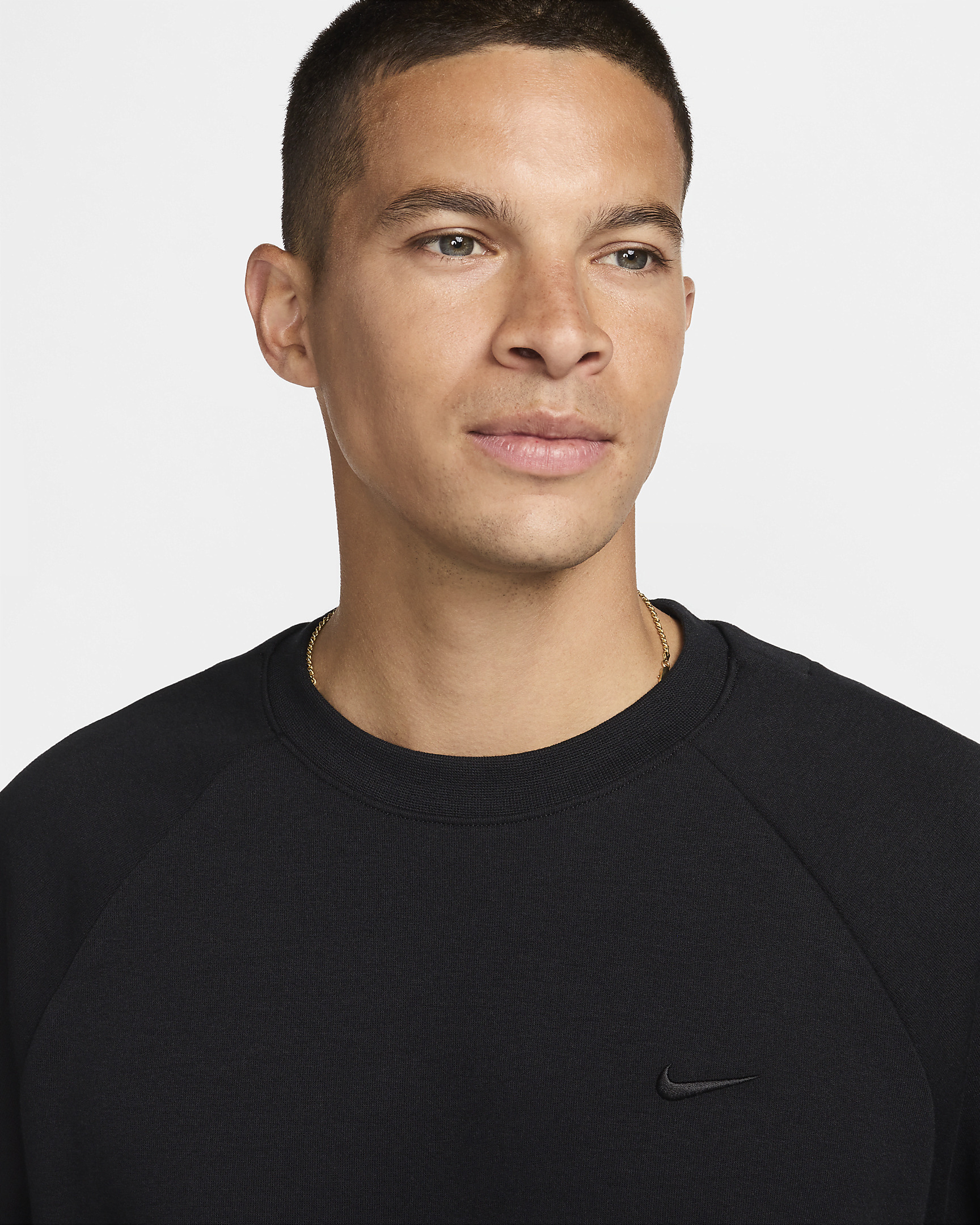 Nike Primary Men's Dri-FIT UV Versatile Crew - 3