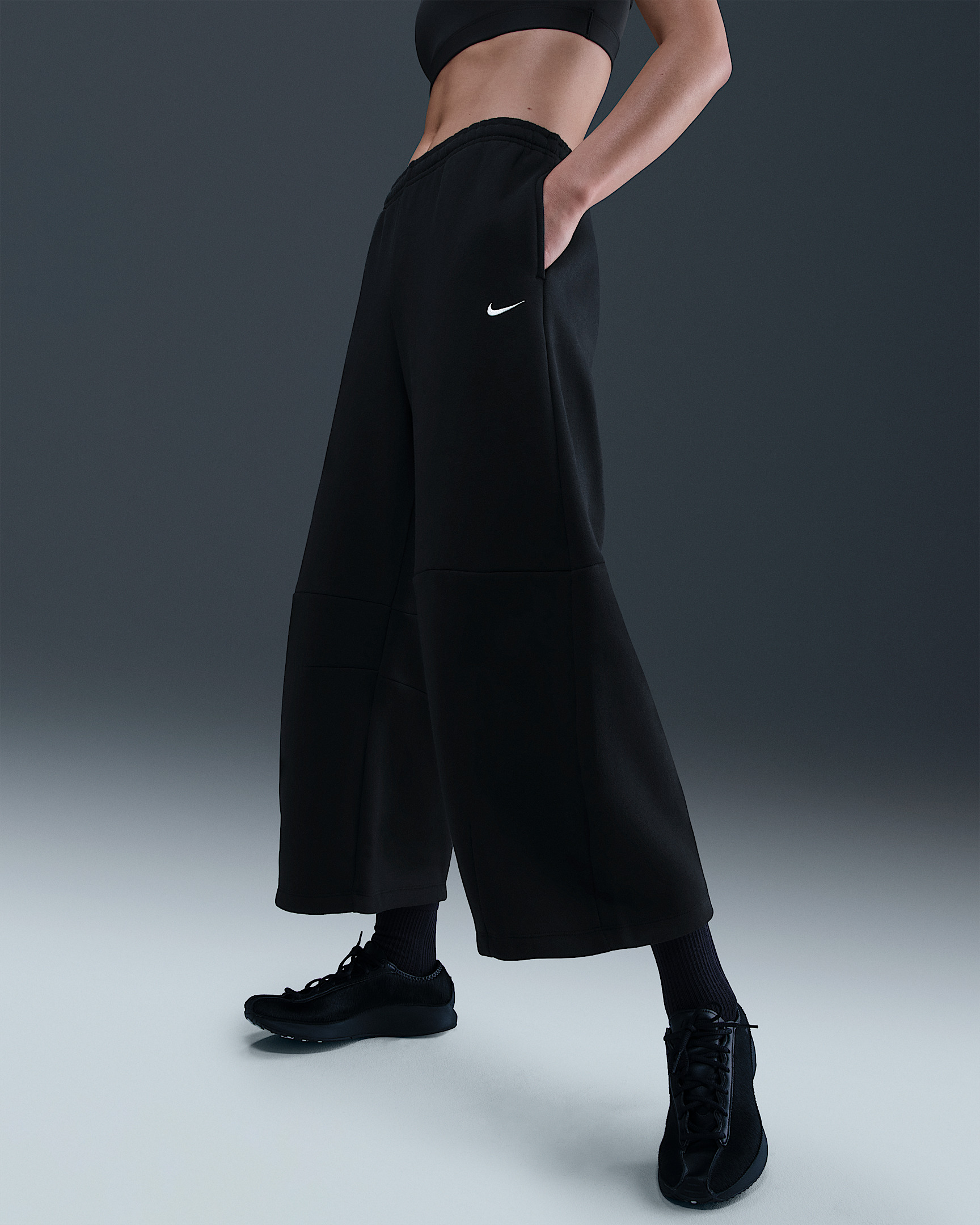 Nike Sportswear Phoenix Fleece Women's Loose Mid-Rise Barrel Pants - 2