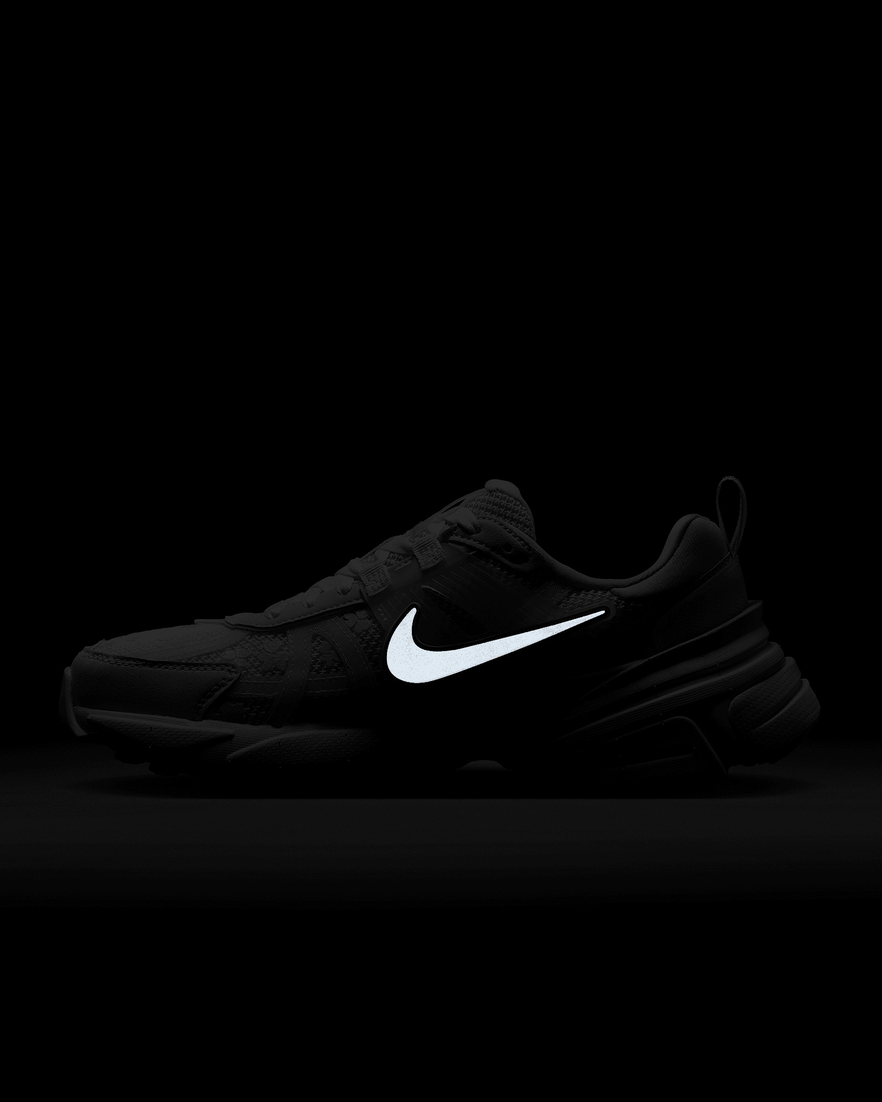 Nike V2K Run Women's Shoes - 10