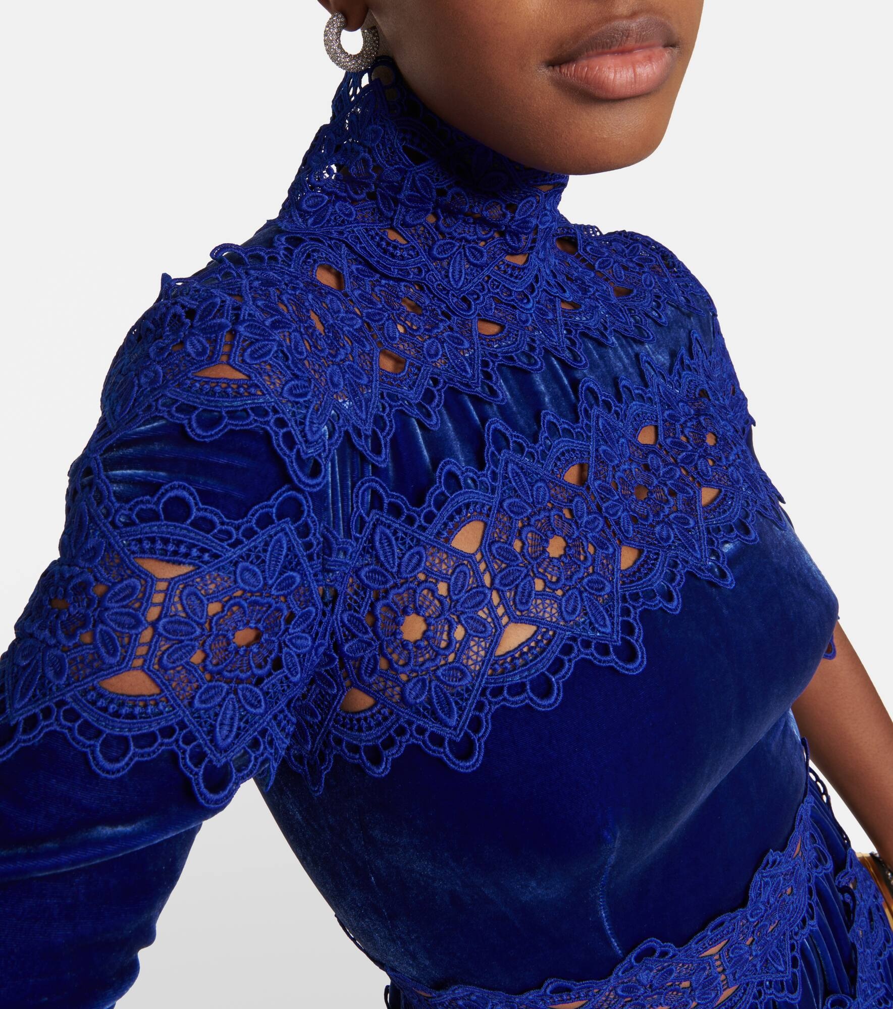 Lissie lace, silk, and velvet gown - 4
