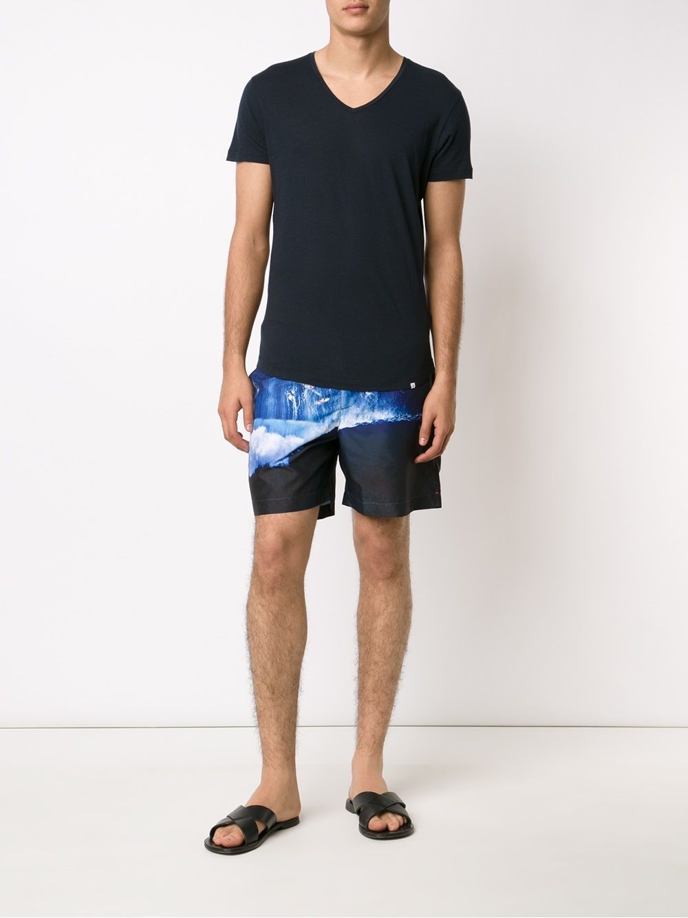 V-neck T-shirt - 2
